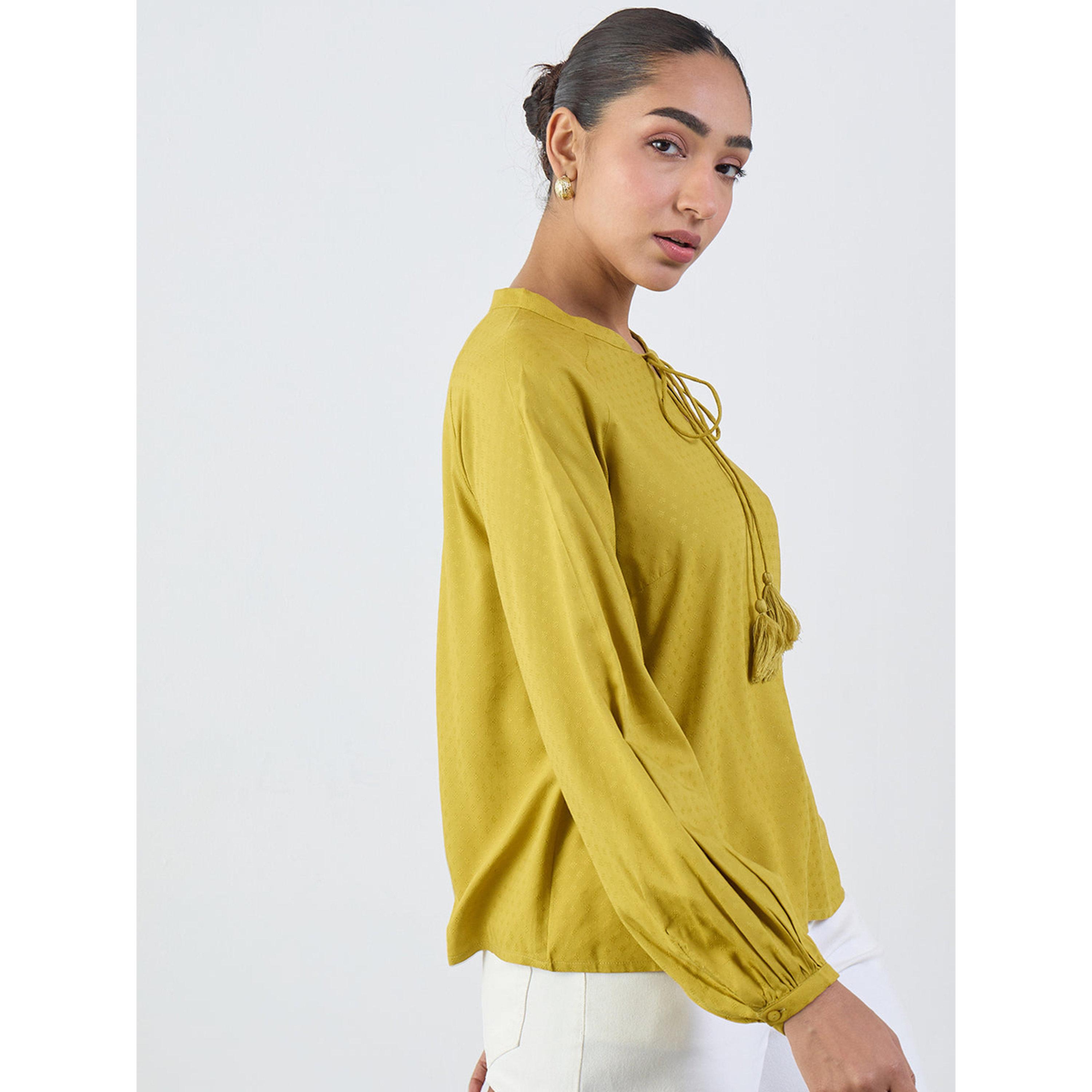 فيميلا × ستايلي - بلوزة طويلة الأكمام بلون الخردل رباط عند الرقبة-women-clothing-shirtsandblouses-blouses-image-4
