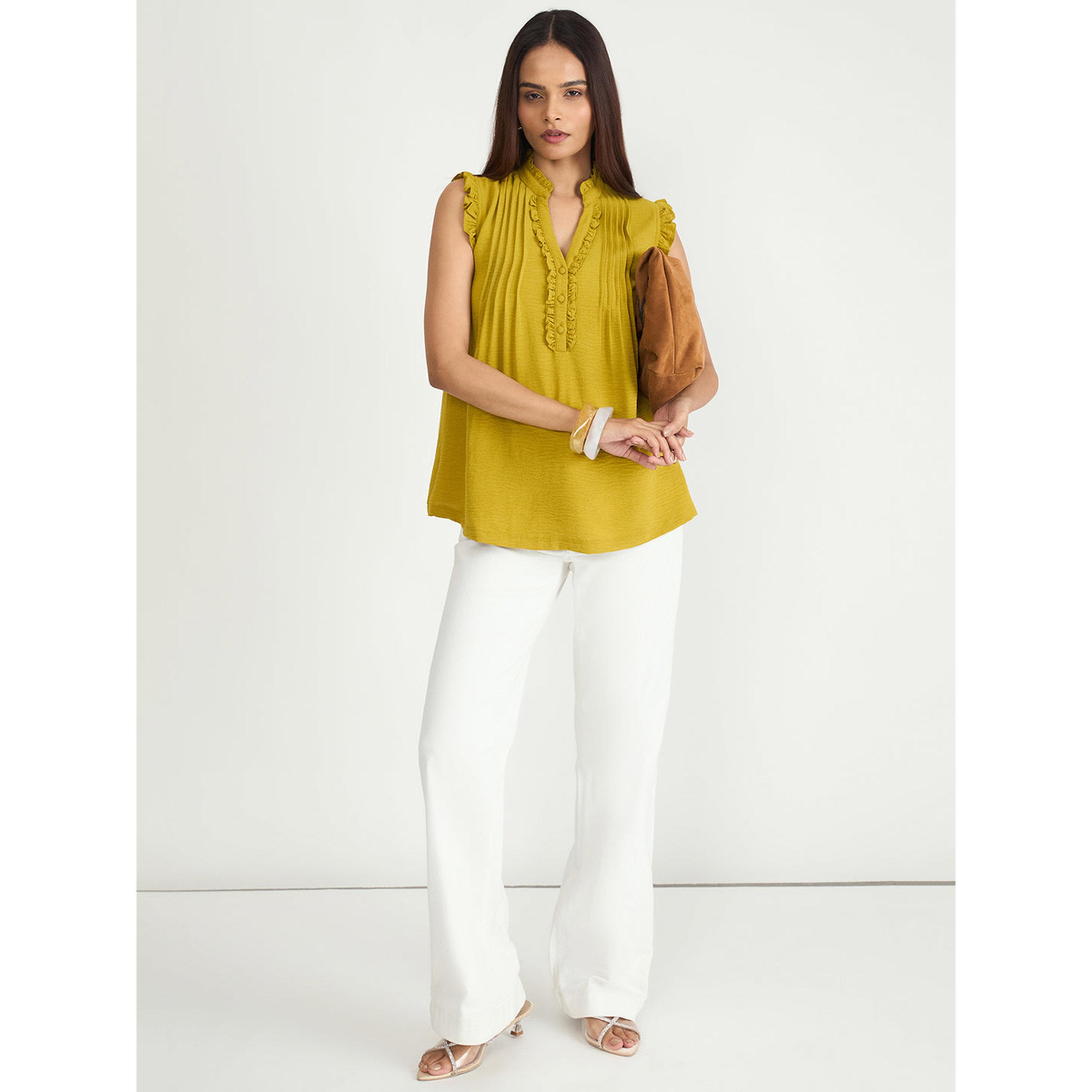 فيميلا × ستايلي - بلوزة بدون أكمام بلون الخردل مع ثنيات دقيقة-women-clothing-shirtsandblouses-blouses-image-2