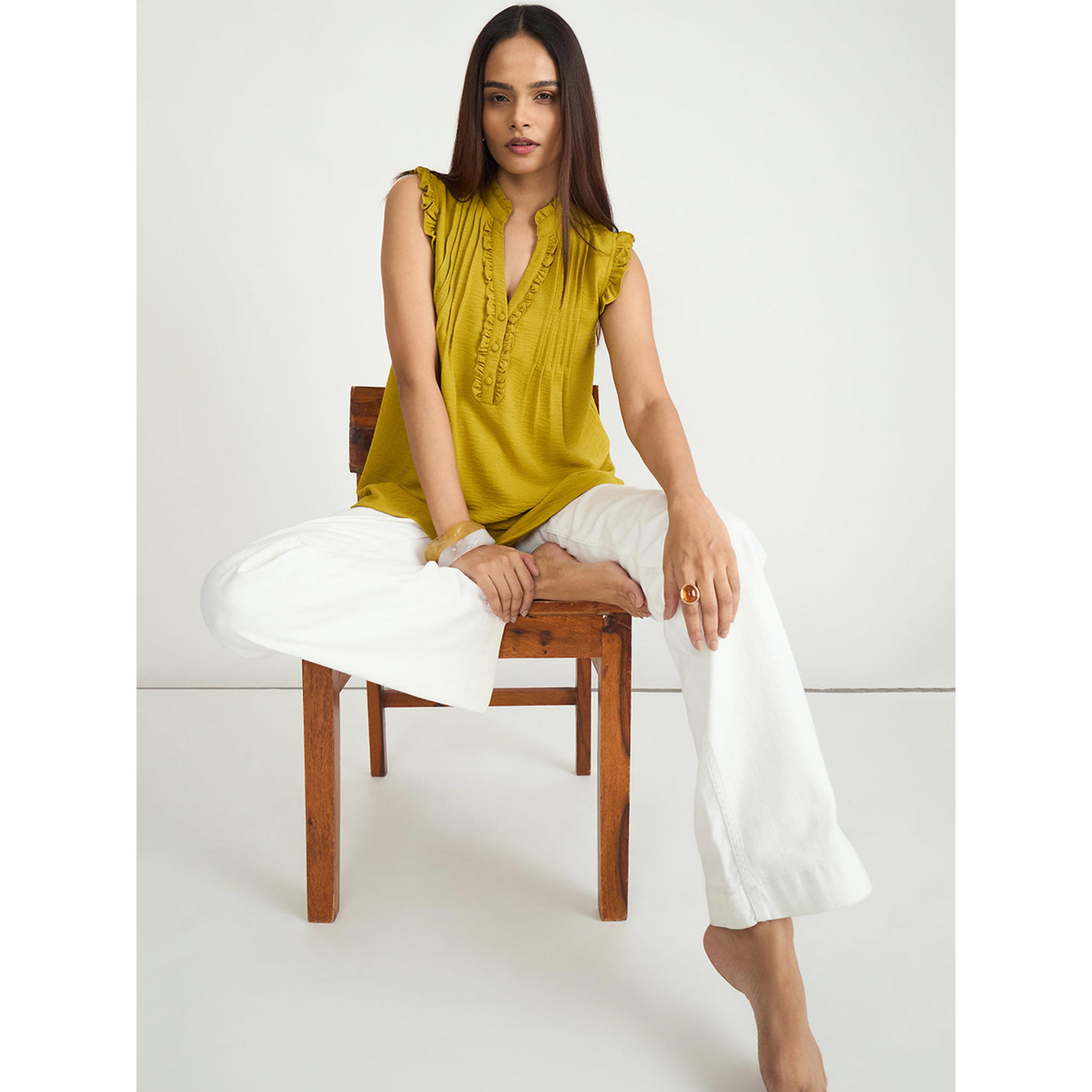 فيميلا × ستايلي - بلوزة بدون أكمام بلون الخردل مع ثنيات دقيقة-women-clothing-shirtsandblouses-blouses-image-4