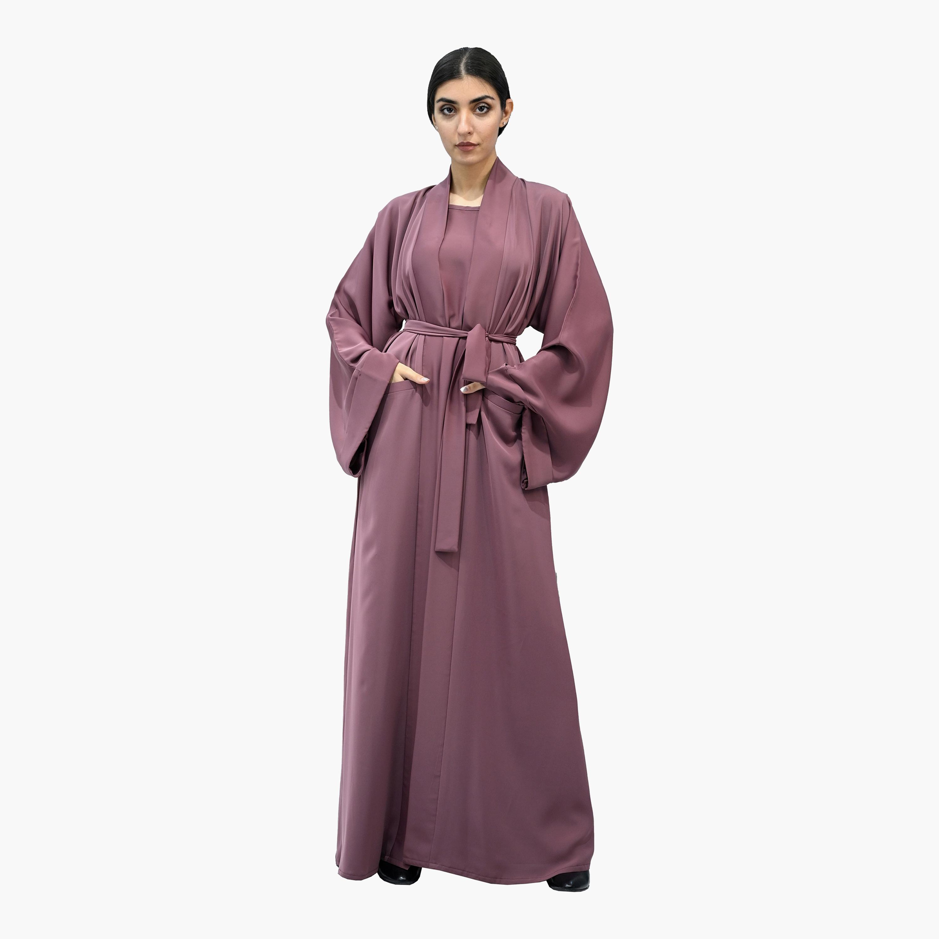 عباية نخبة أرجوانية بأكمام واسعة من الساتان اللامع تأتي مع فستان داخلي وحزام-women-arabicclothing-abayas-image-1