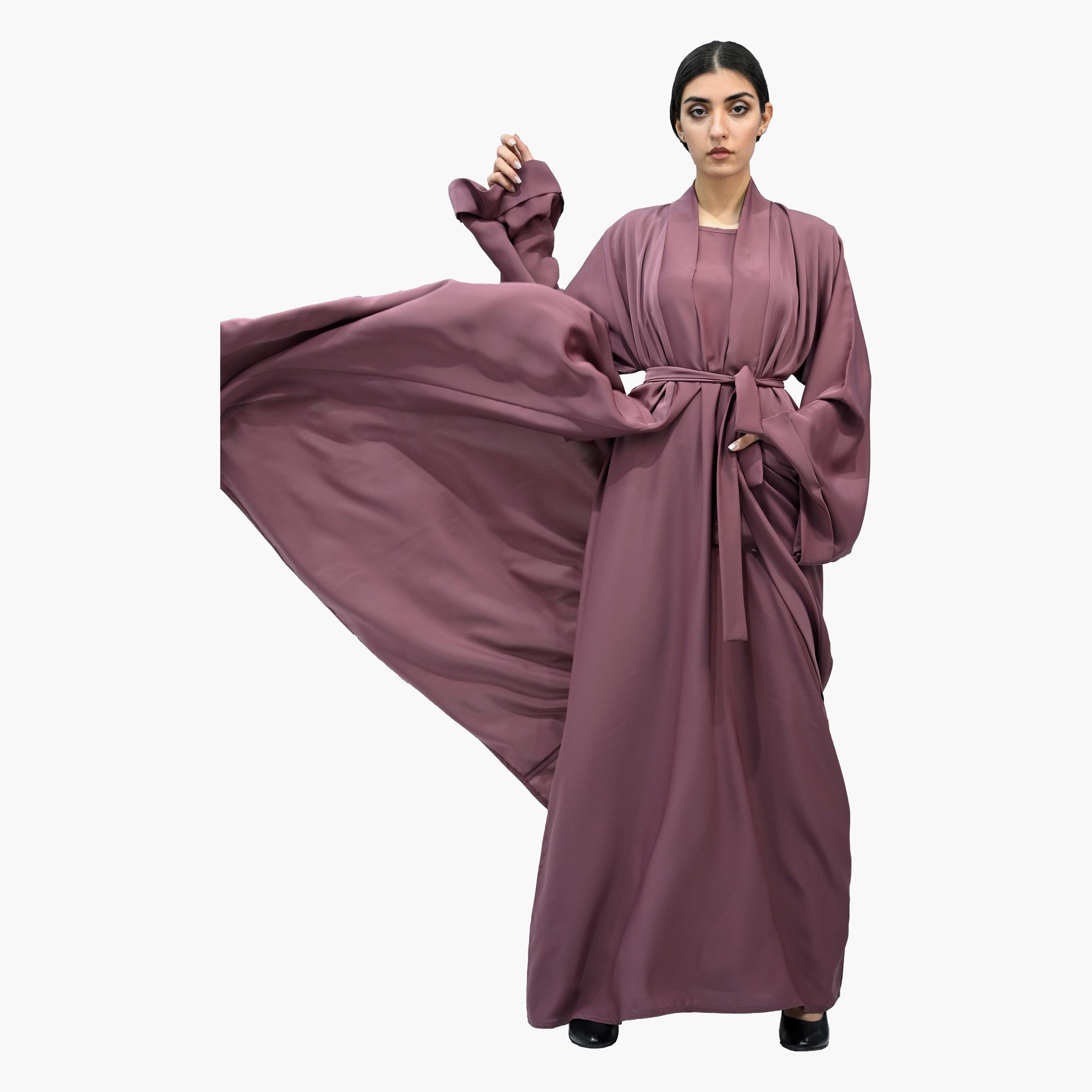 عباية نخبة أرجوانية بأكمام واسعة من الساتان اللامع تأتي مع فستان داخلي وحزام-women-arabicclothing-abayas-image-3