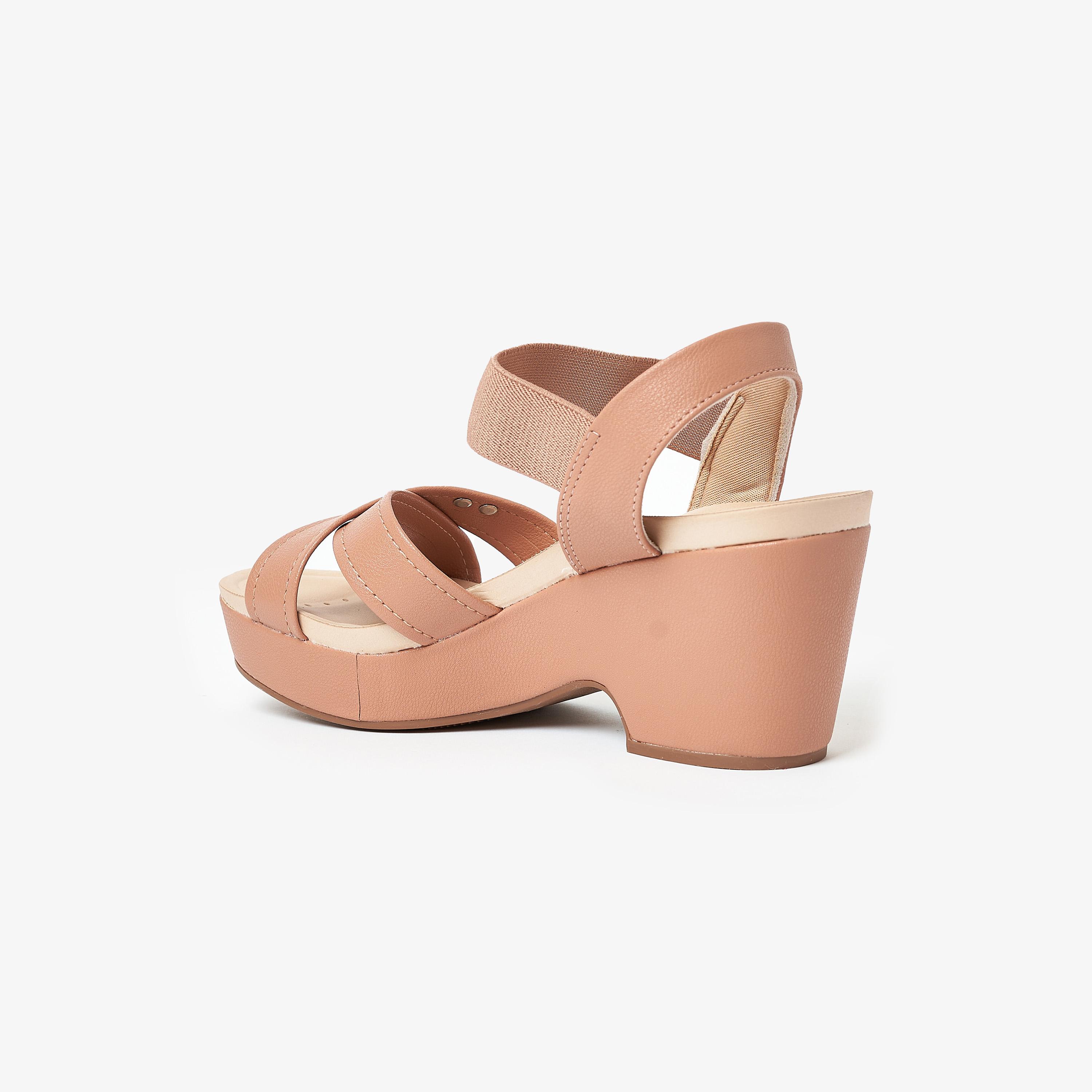 صندل ويدج نسائي من موداري بكعب عريض وحزام خلفي | 7137-117-22454-women-shoes-heels-image-3