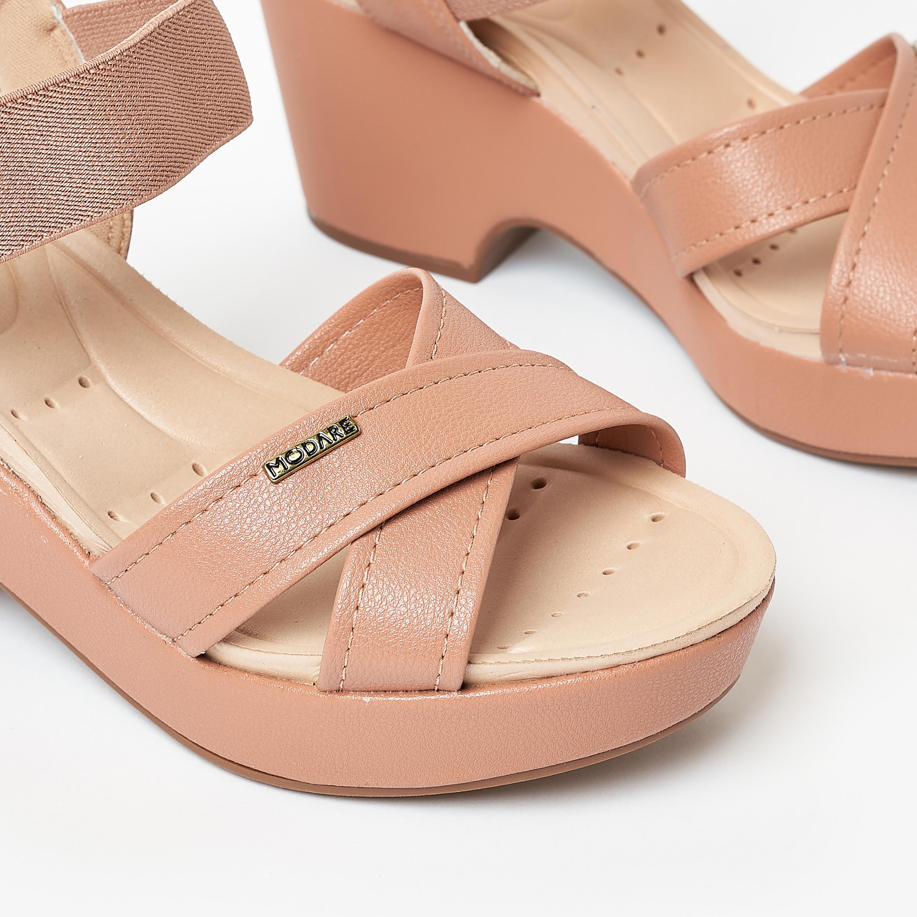 صندل ويدج نسائي من موداري بكعب عريض وحزام خلفي | 7137-117-22454-women-shoes-heels-image-5