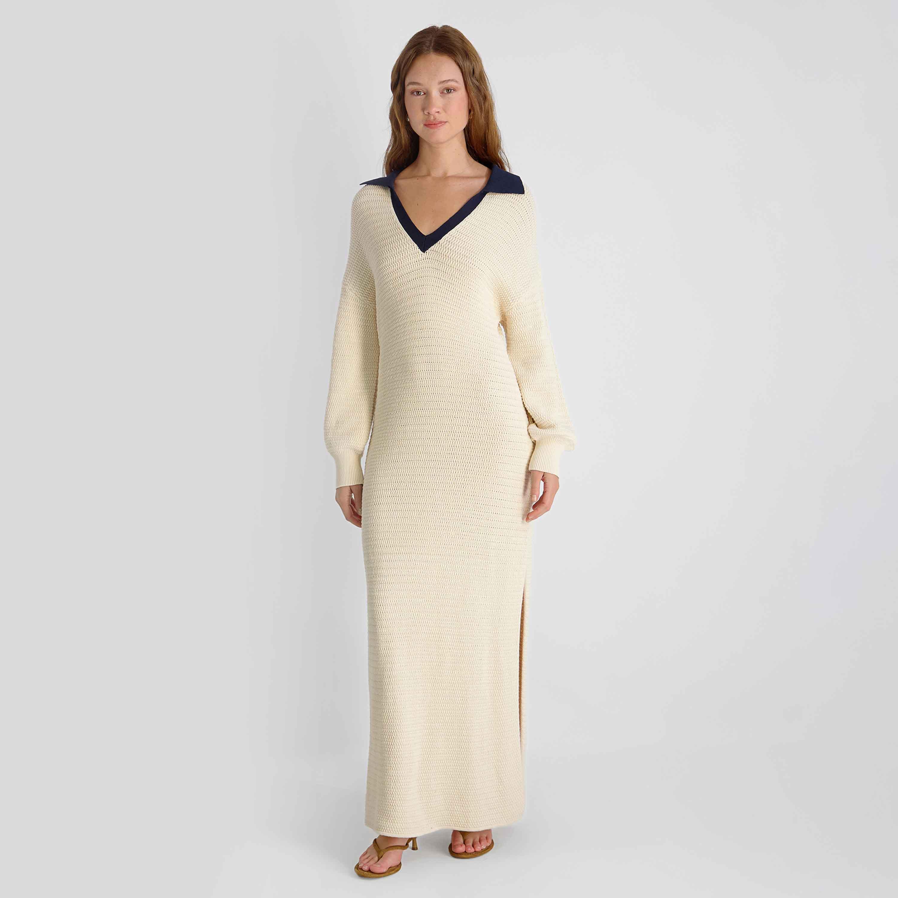 فستان نسائي محبوك قطن بياقة وأكمام منسدلة وفتحة لون بيج من فرينش كونكشن-women-clothing-dresses-image-1