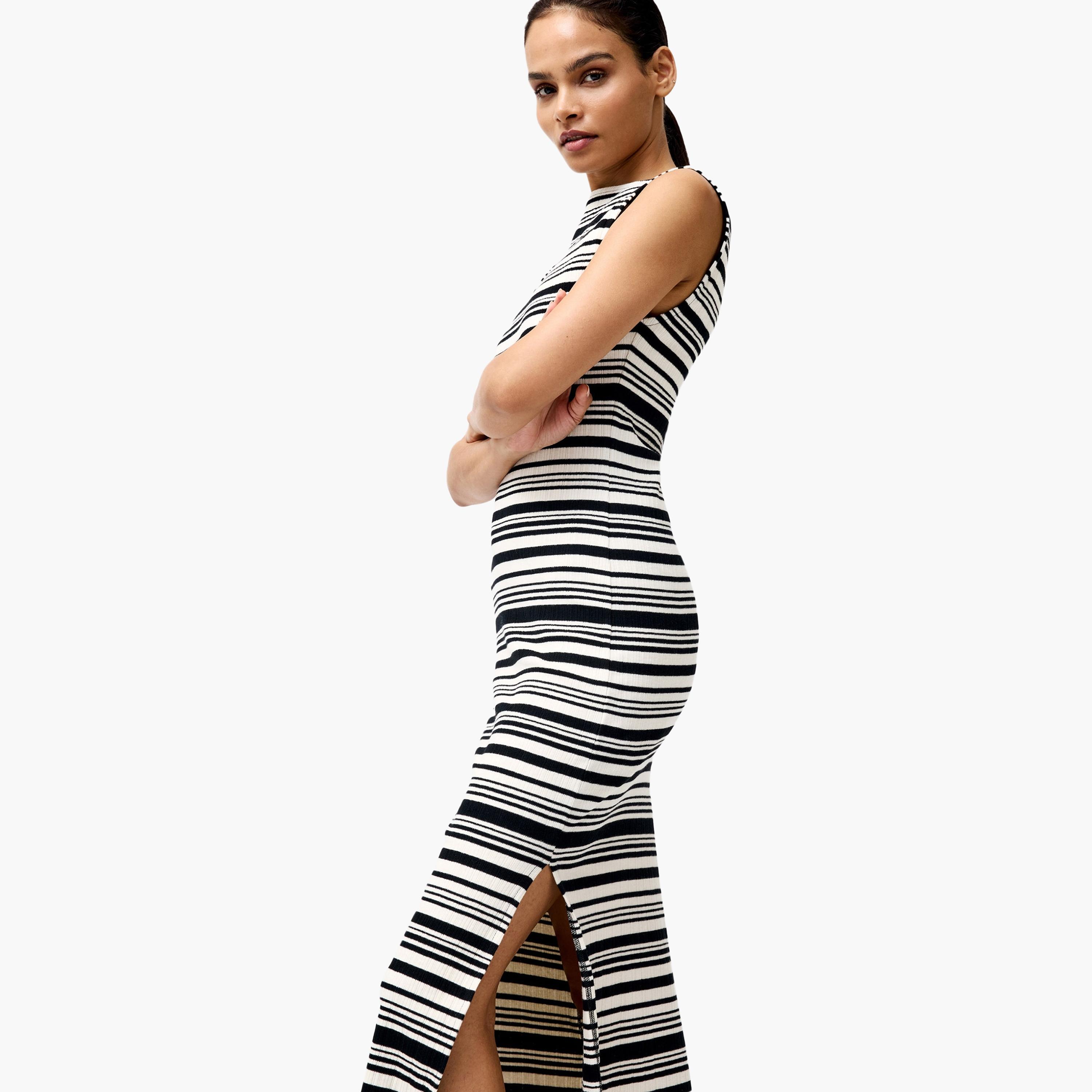 فستان ميدي نسائي أسود مخطط بفتحة جانبية من فرينش كونيكشن-women-clothing-dresses-image-4