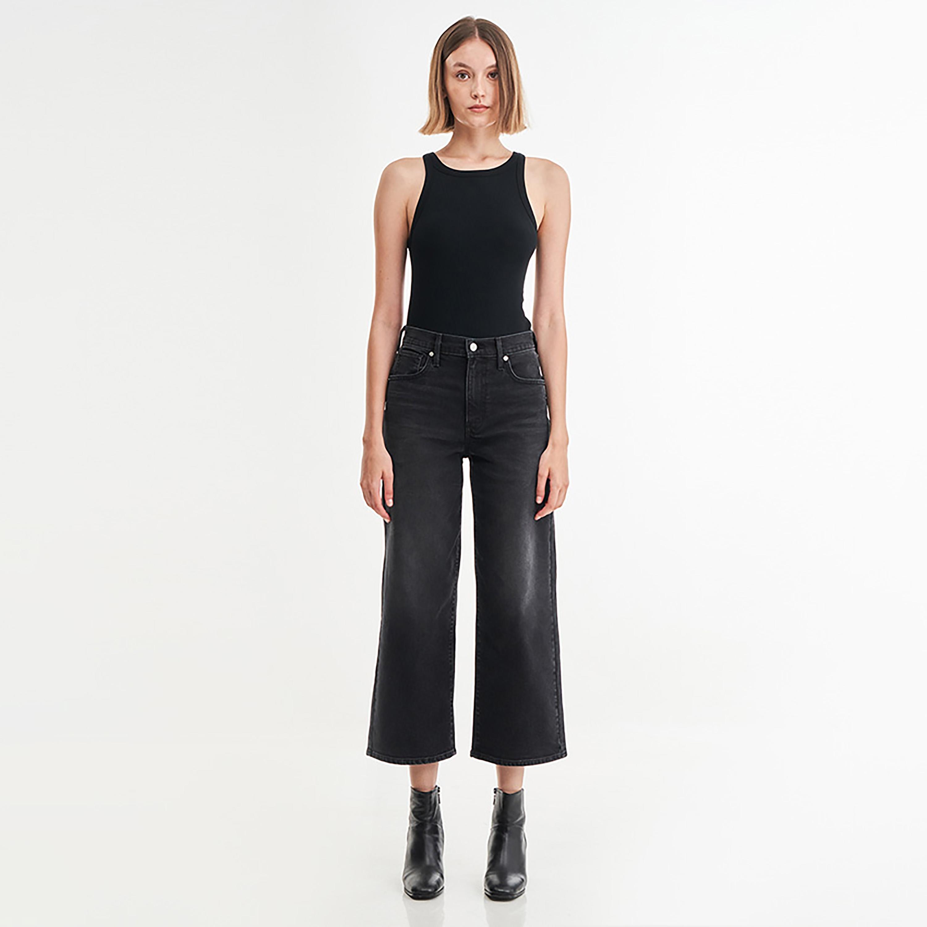 بنطال جينز بلون اسود من ليفايز ذو سليم فيت هاي رايز مع واسع الساق-women-clothing-bottoms-jeans-image-4