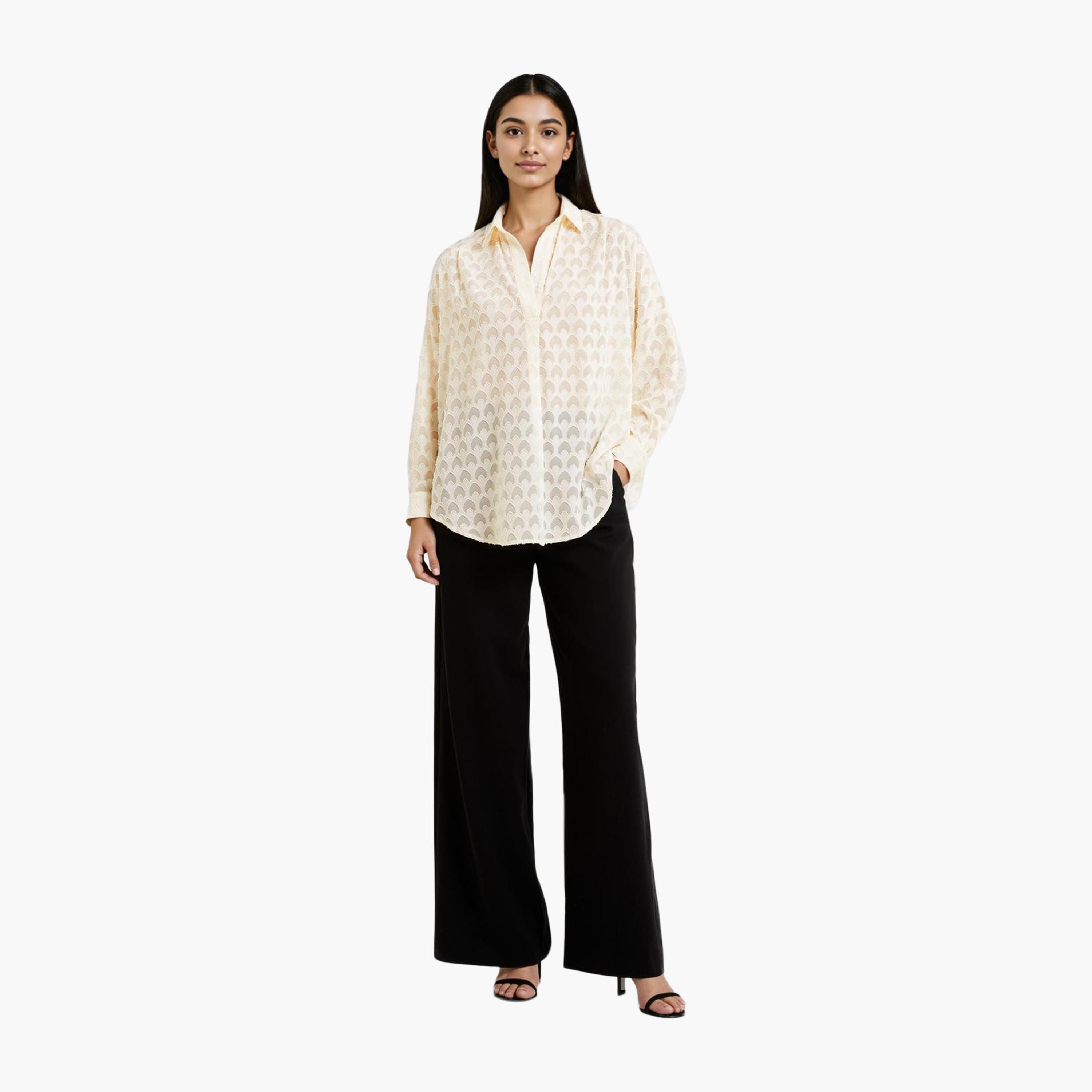 قميص نسائي كريمي اللون جاكار، بياقة وأكمام منسدلة من فرينش كونيكشن-women-clothing-shirtsandblouses-shirts-image-2