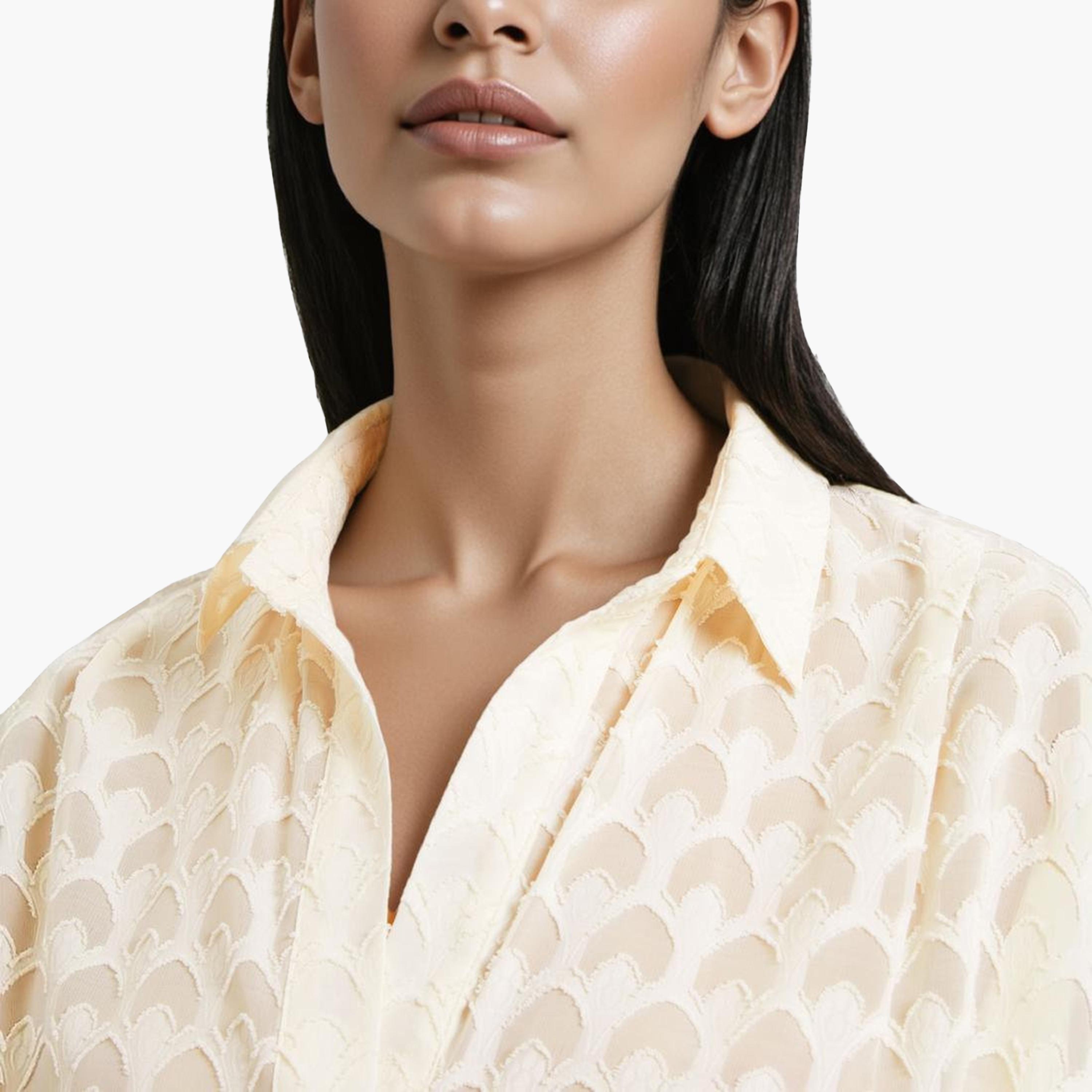 قميص نسائي كريمي اللون جاكار، بياقة وأكمام منسدلة من فرينش كونيكشن-women-clothing-shirtsandblouses-shirts-image-4