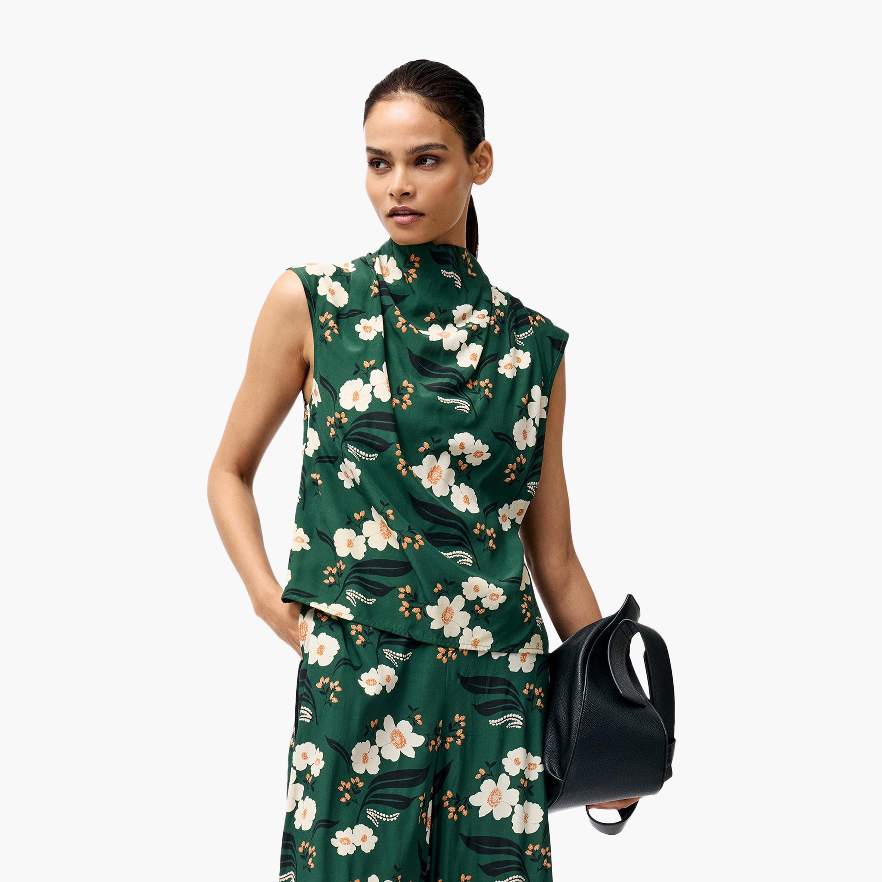 بلوزة نسائية بياقة عالية مزينة بطبعة زهور خضراء من فرينش كونيكشن-women-clothing-shirtsandblouses-blouses-image-1
