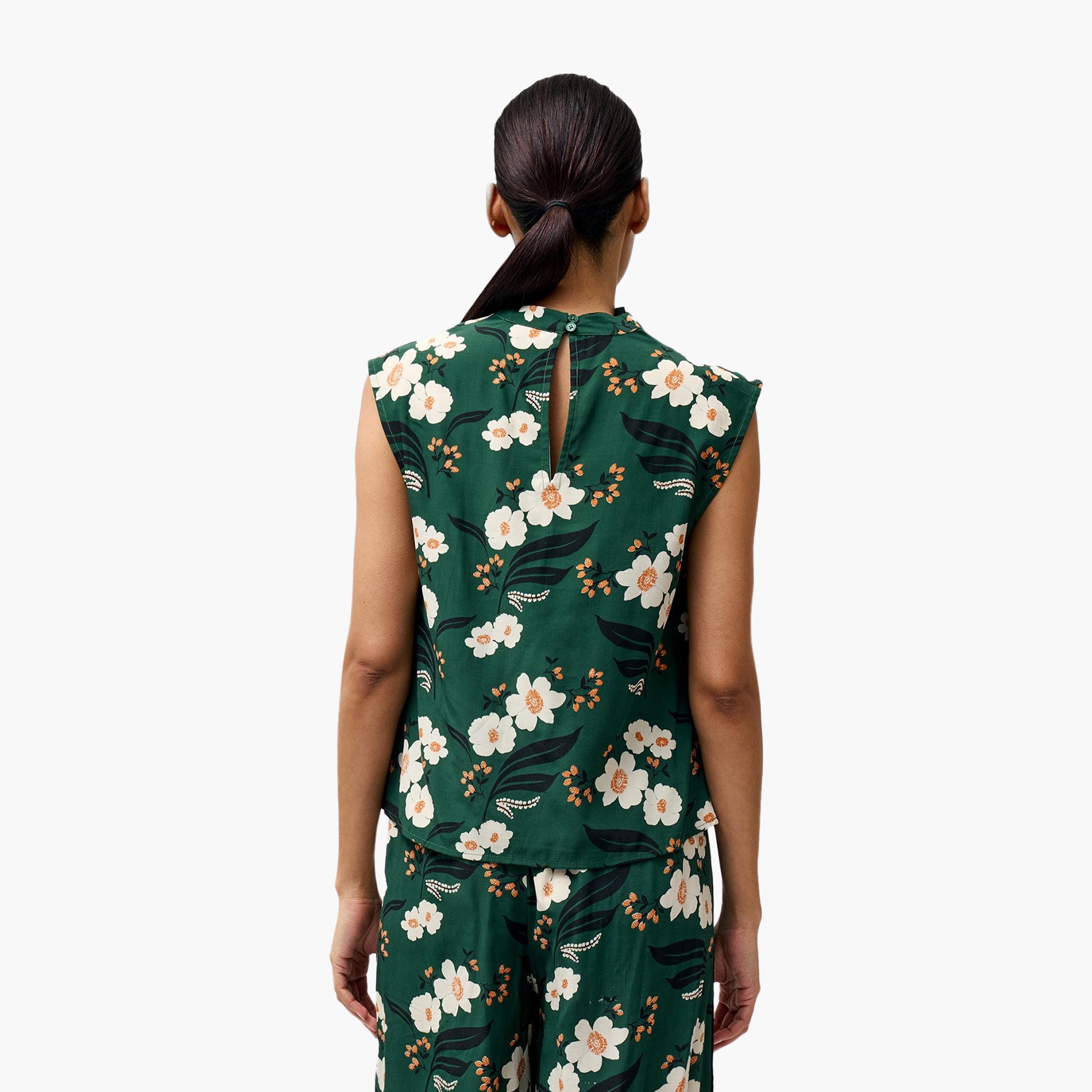 بلوزة نسائية بياقة عالية مزينة بطبعة زهور خضراء من فرينش كونيكشن-women-clothing-shirtsandblouses-blouses-image-3