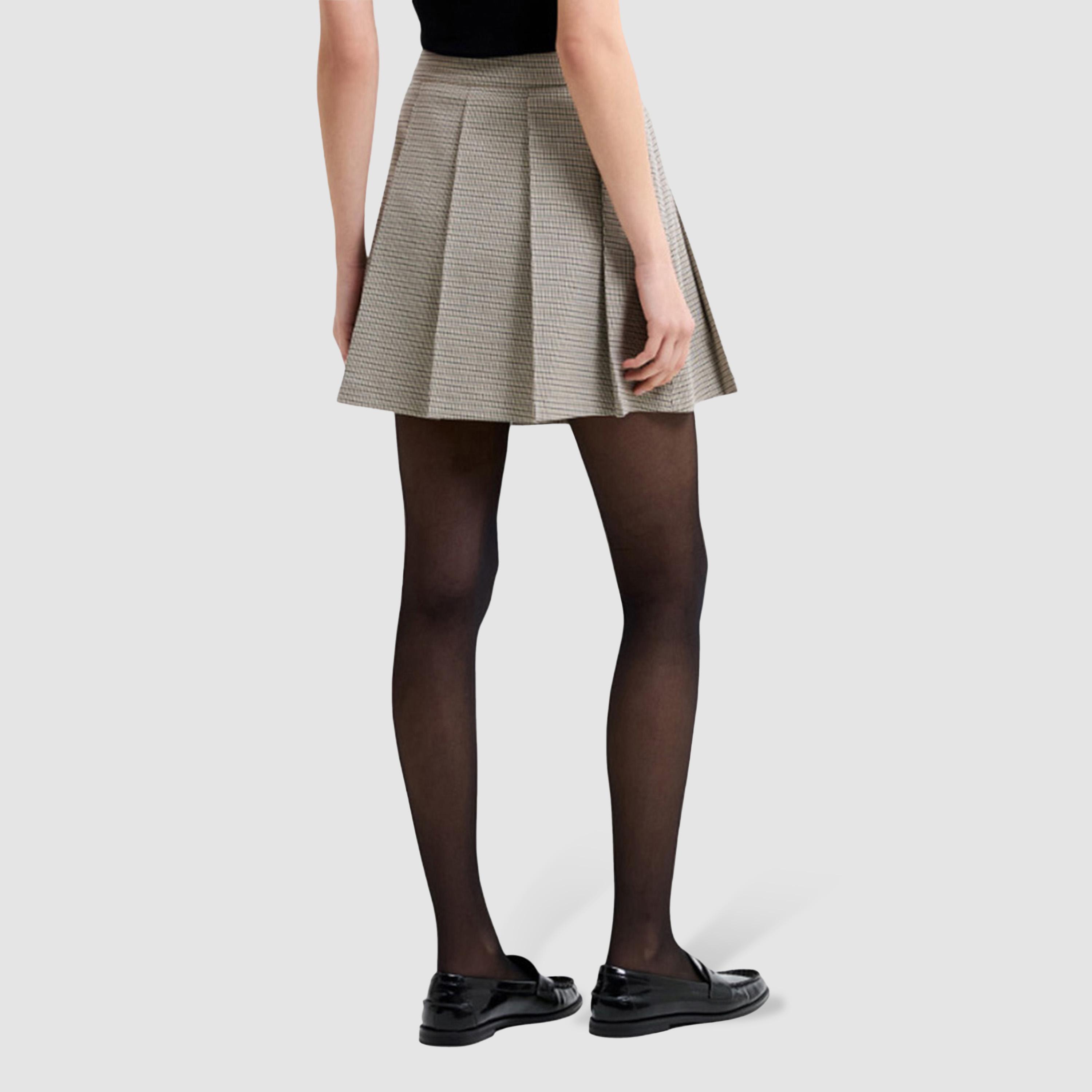 تنورة ميني نسائية بكسرات ونقشة مربعات دقيقة "ميكرو تشيكد" لون بيج من فرينش كونكشن-women-clothing-bottoms-skirts-image-3