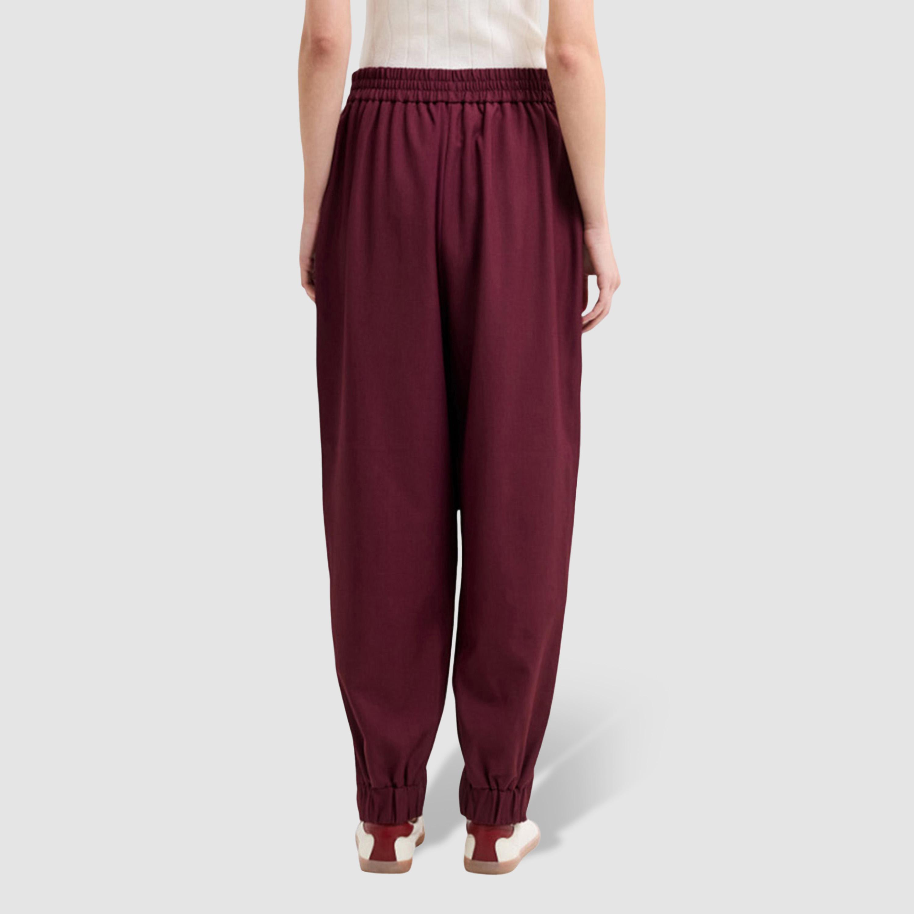 بنطلون نسائي قصة برميلية "باريل كت" لون أحمر من فرينش كونكشن-women-clothing-bottoms-trousers-image-4