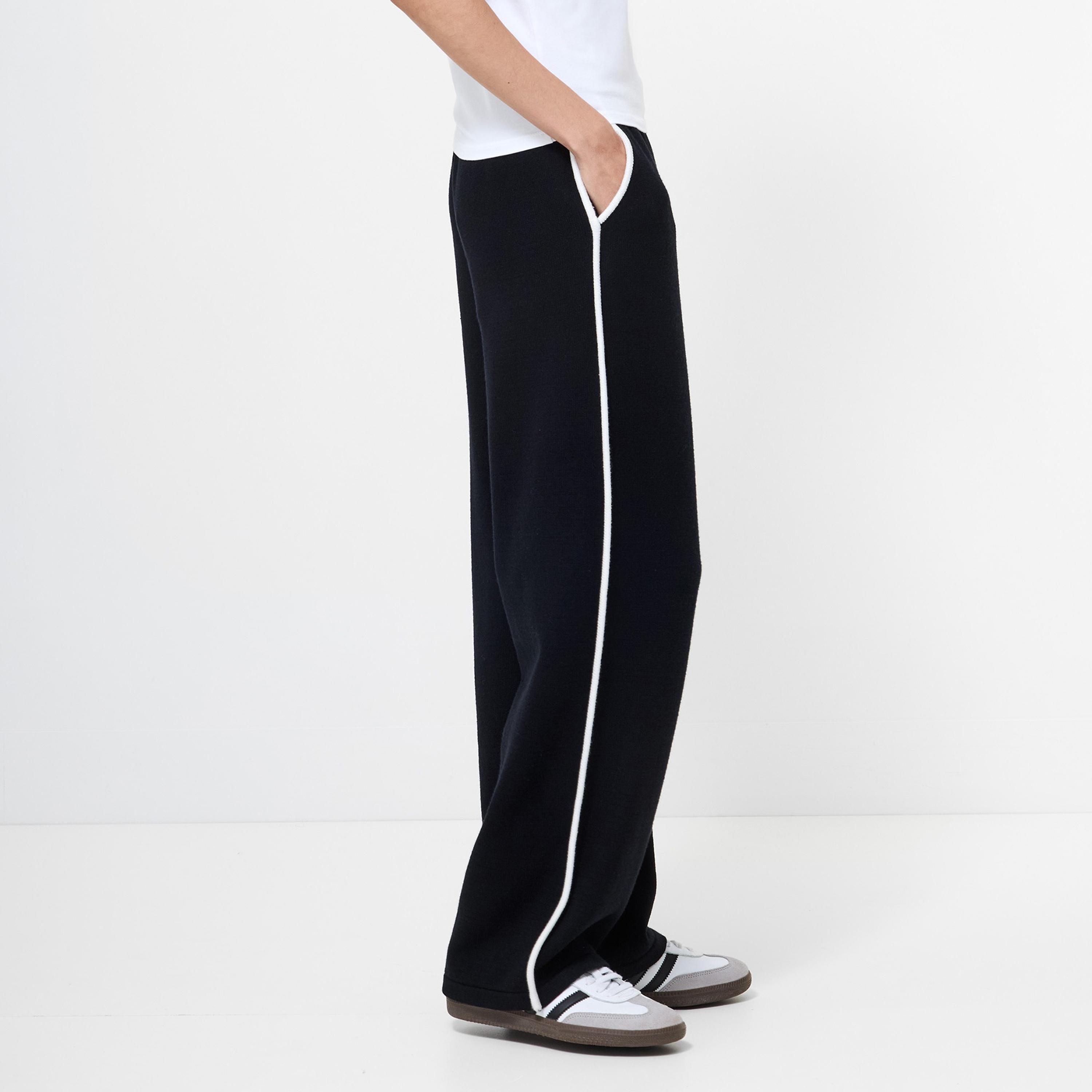بنطال حريمي بقصة أرجل واسعة وخصر مطاطي وشريط جانبي من فرينش كونكشن-women-clothing-trousers-image-3