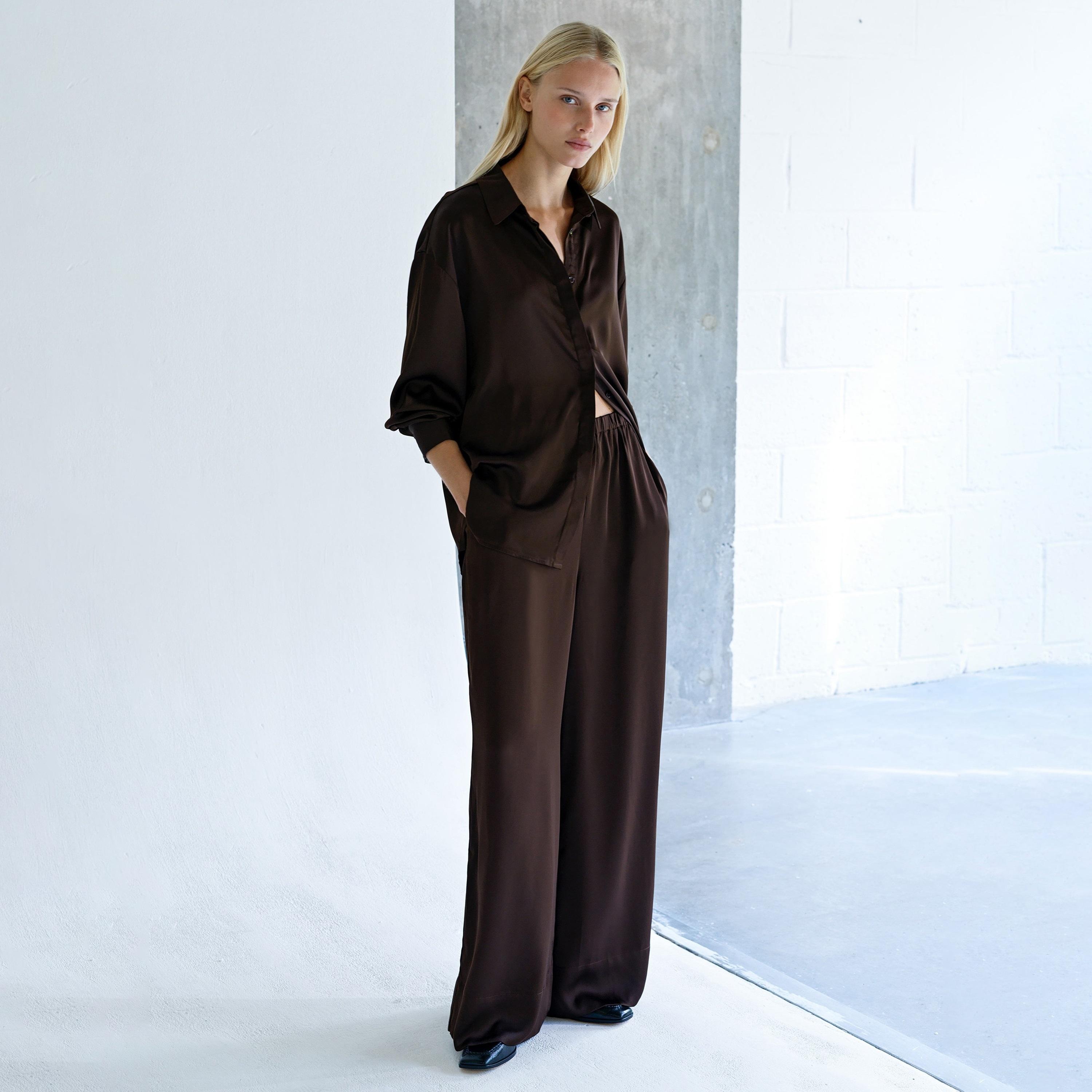 بنطال حريمي بقصة أرجل واسعة باللون البني من فرينش كونكشن-women-clothing-trousers-image-2