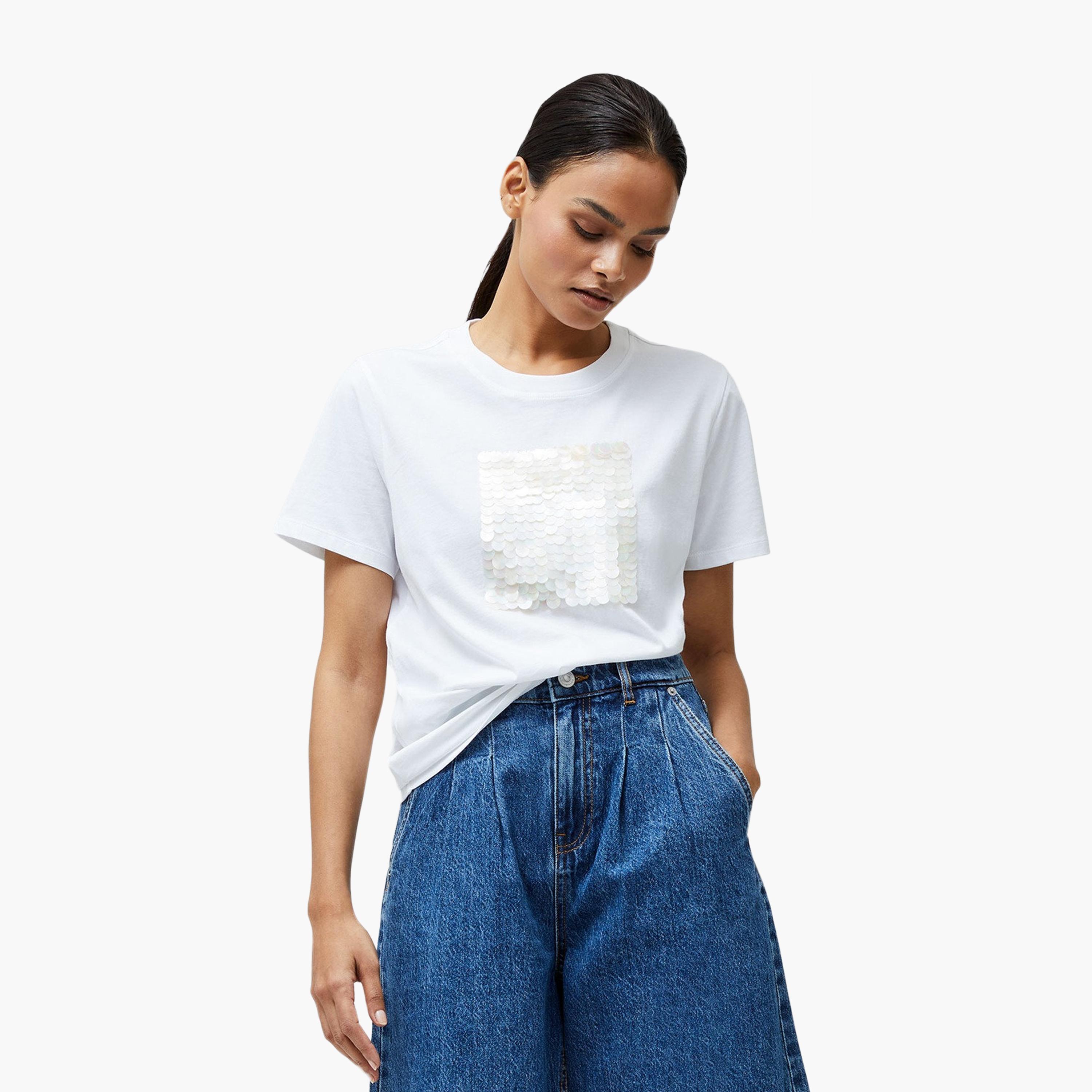 تيشيرت نسائي أبيض من القطن مزين بالترتر من فرينش كونيكشن-women-clothing-tshirts-image-1