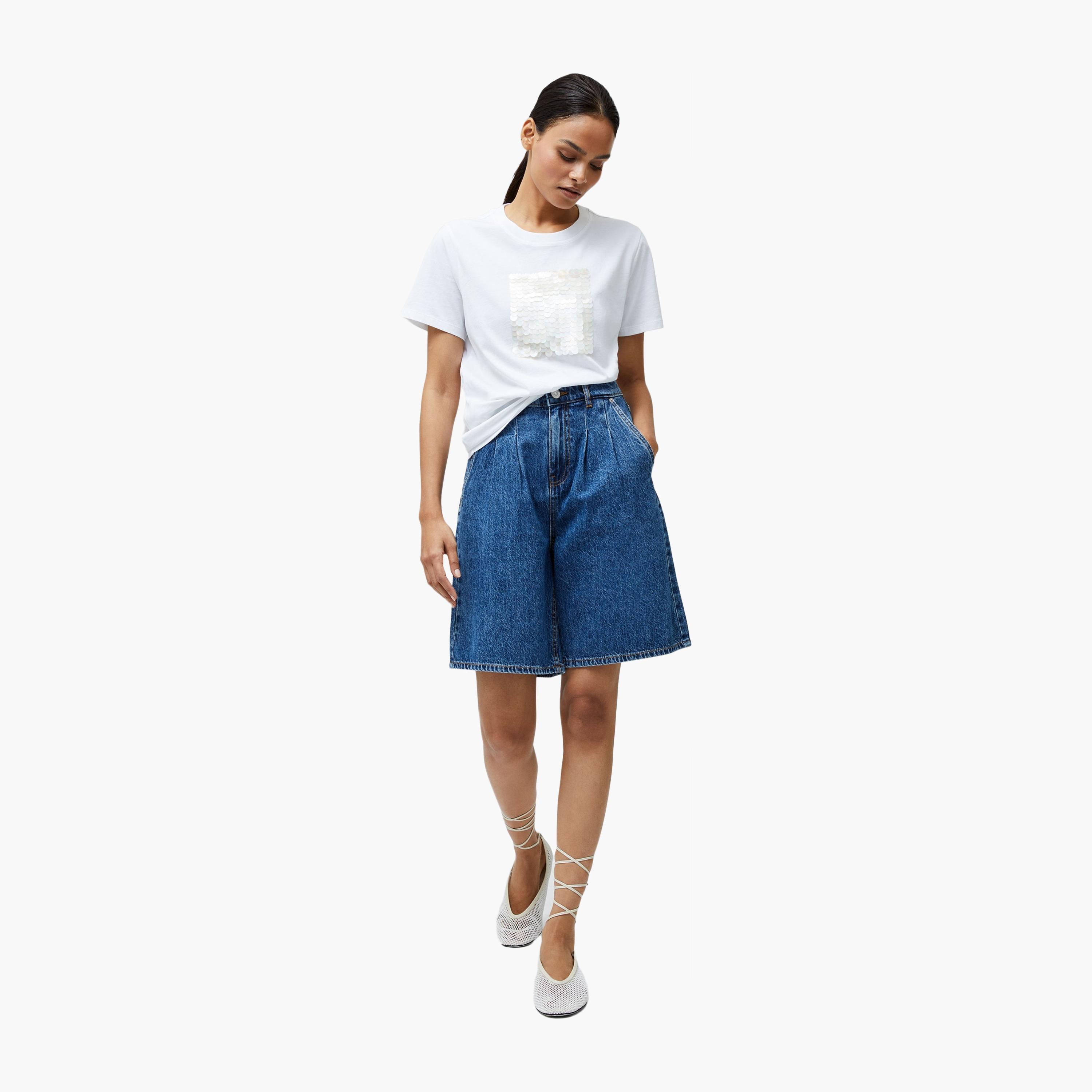 تيشيرت نسائي أبيض من القطن مزين بالترتر من فرينش كونيكشن-women-clothing-tshirts-image-2