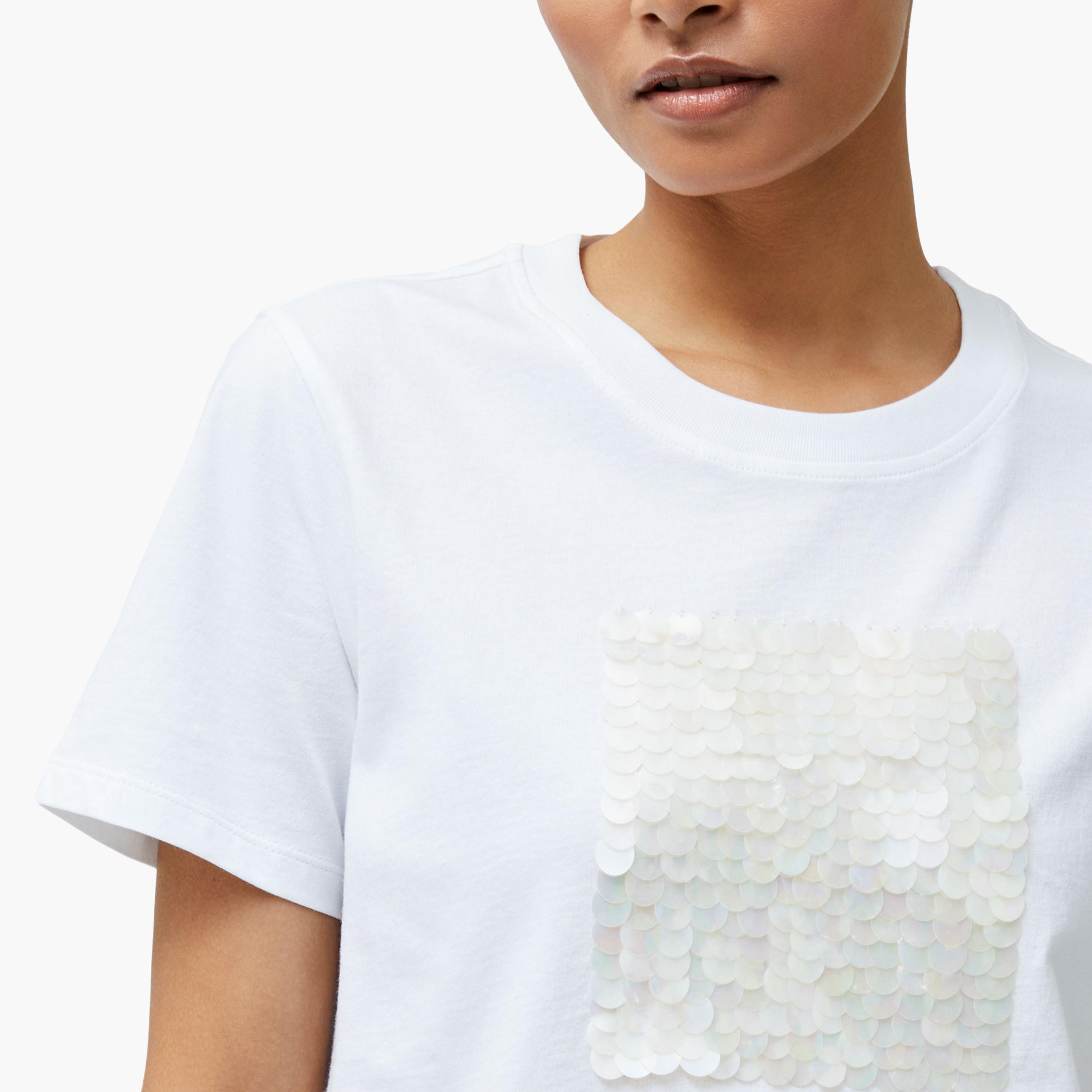تيشيرت نسائي أبيض من القطن مزين بالترتر من فرينش كونيكشن-women-clothing-tshirts-image-3