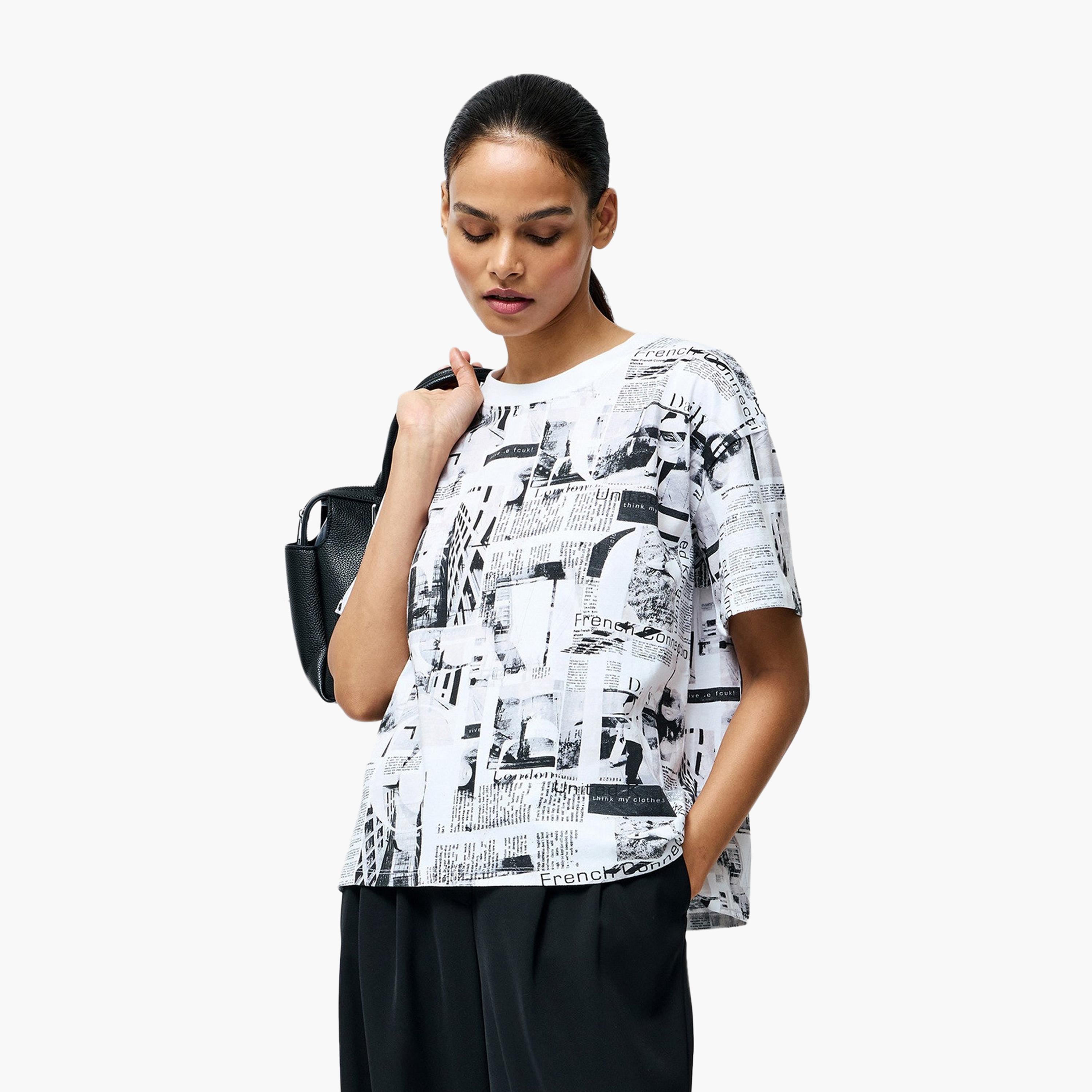 تيشيرت نسائي قطني أبيض مطبوع عليه شعار صحيفة من فرينش كونيكشن-women-clothing-tshirts-image-2