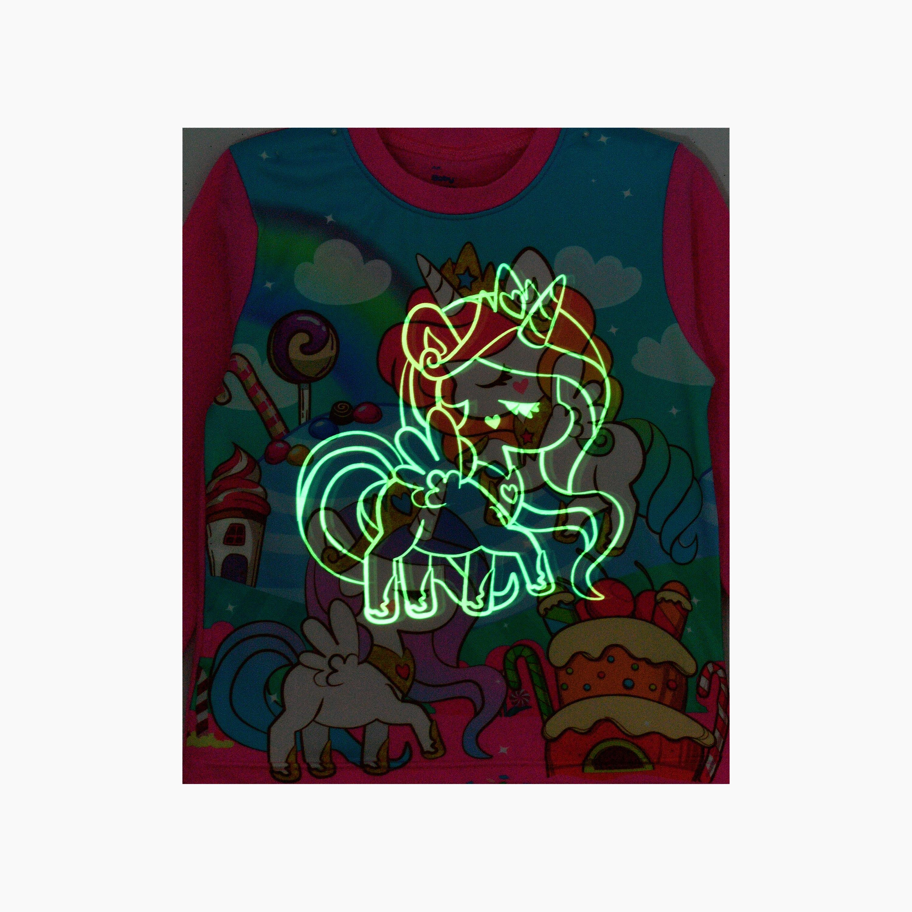 تي شيرت قطعتين بطبعة يونيكورن كانديلاند ومتوهج في الظلام مع بنطلون ركض من بيبيكلو-girls-clothing-nightwear-image-3