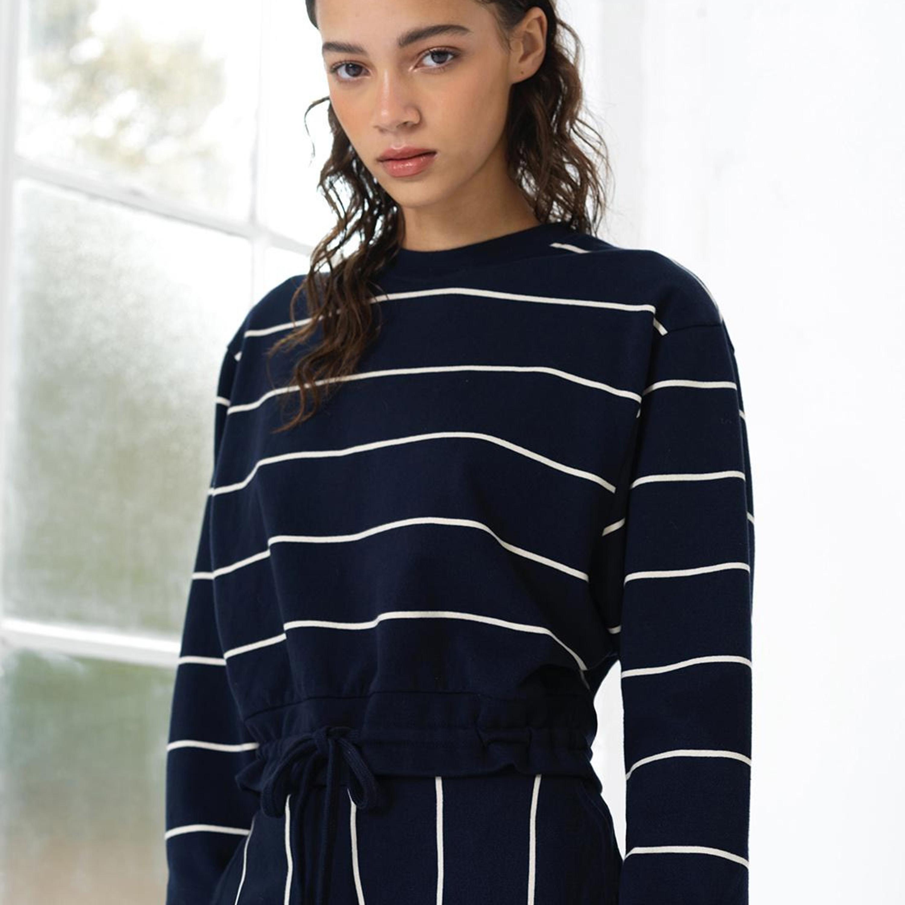 سويت شيرت حريمي مخطط باللون الأزرق من فرينش كونكشن-women-clothing-hoodiesandsweatshirts-sweatshirts-image-5
