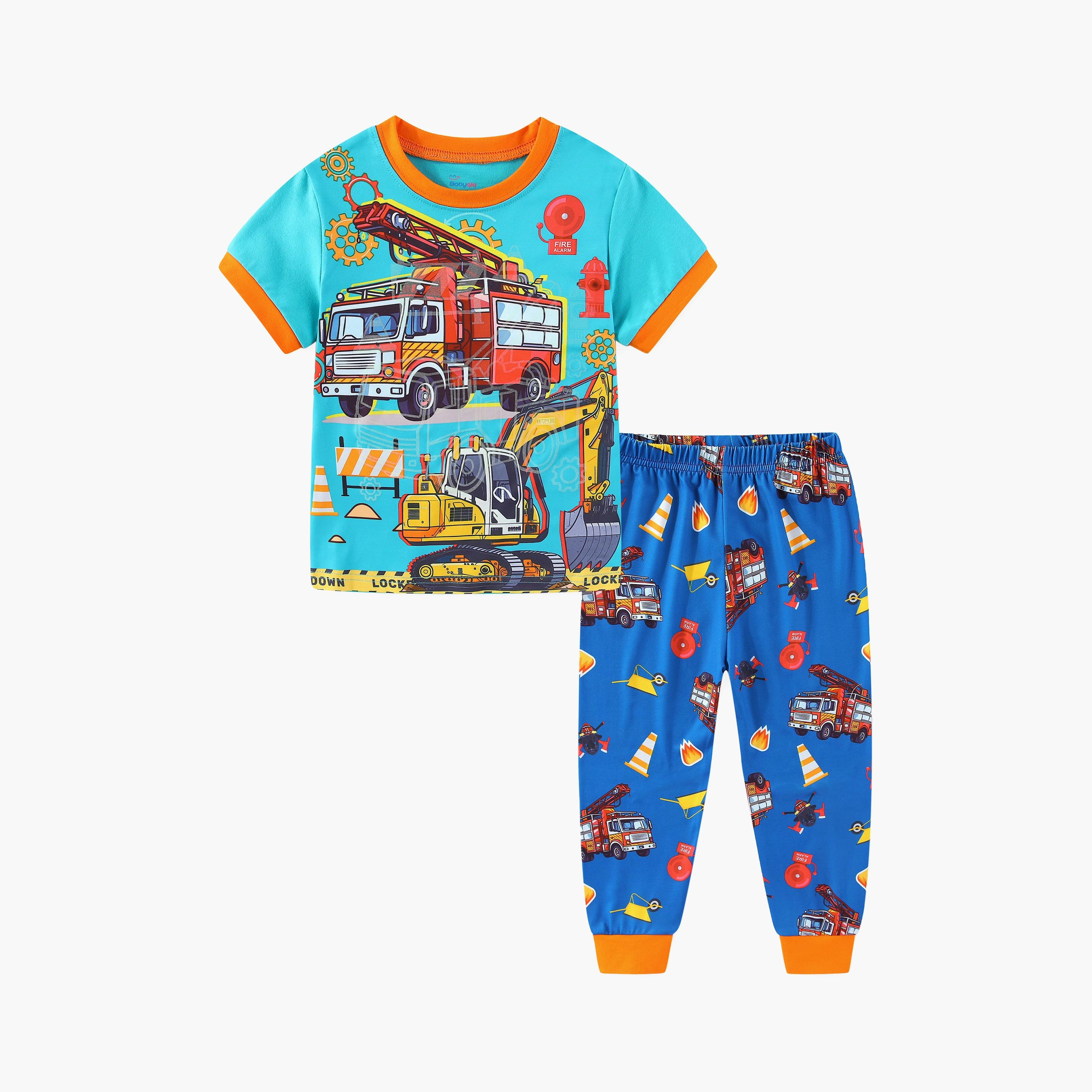 تي شيرت بطبعة مهمة إنقاذ شاحنة إطفاء متوهجة في الظلام مع بنطال ركض من بيبيكلو-boys-clothing-nightwear-image-7