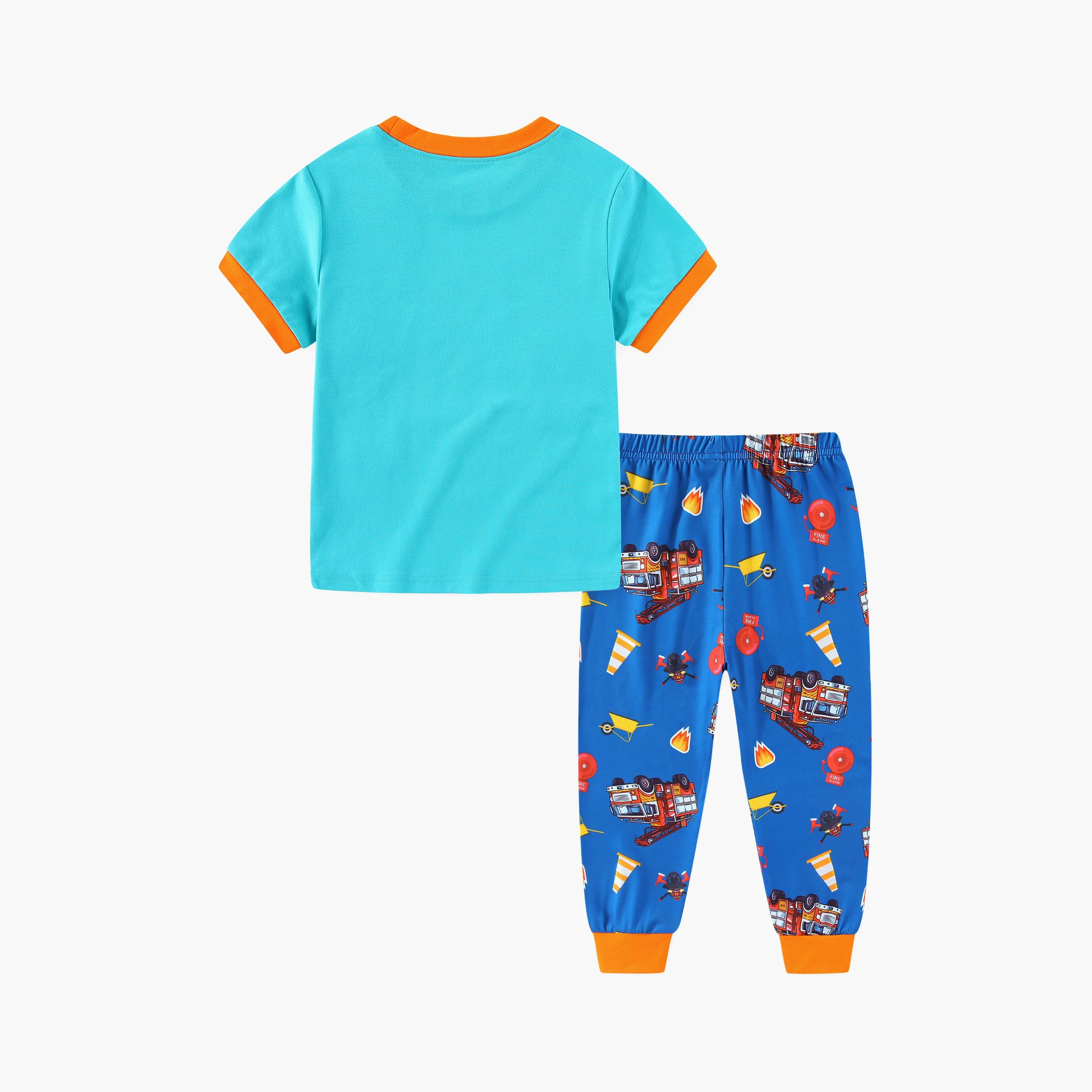 تي شيرت بطبعة مهمة إنقاذ شاحنة إطفاء متوهجة في الظلام مع بنطال ركض من بيبيكلو-boys-clothing-nightwear-image-8