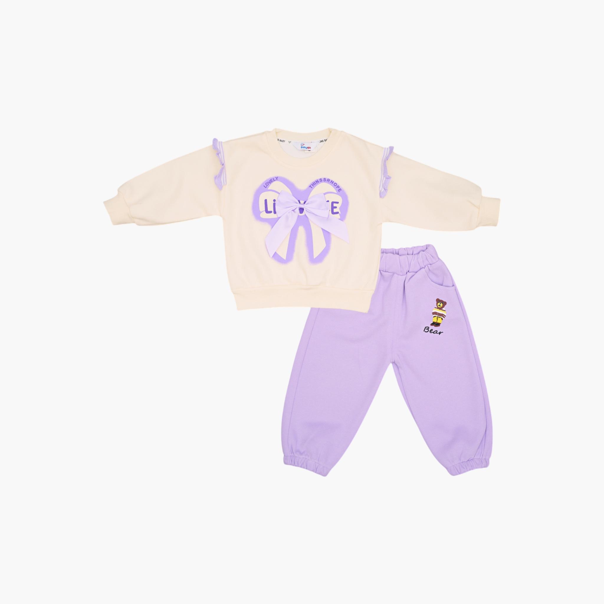 طقم من قطعتين: سويت شيرت مطبوع بتفاصيل فيونكة مع بنطال رياضي من بيبيكلو-girls-clothing-setsandcoords-image-3