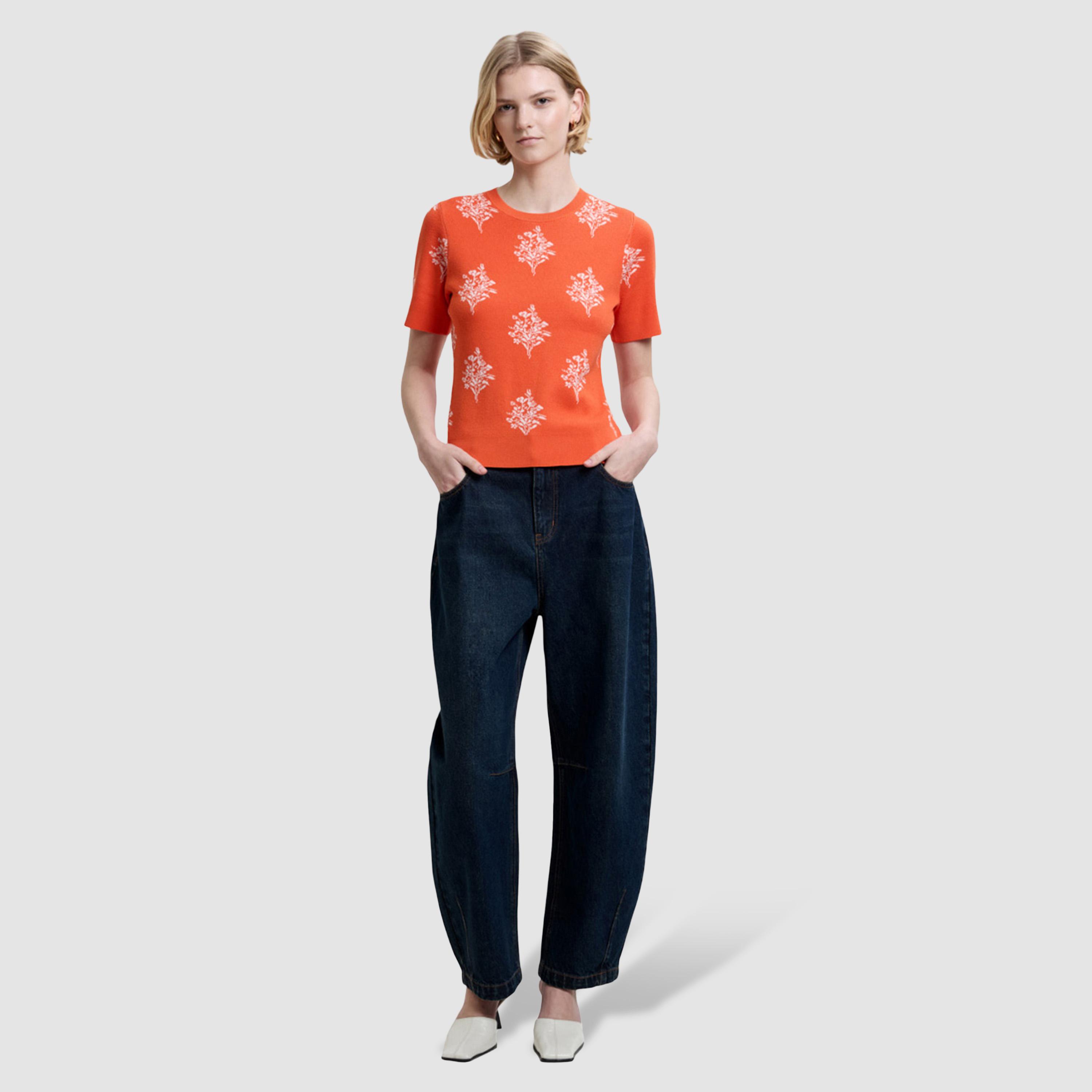 بلوزة محبوكة نسائية بياقة مستديرة وطبعة زهور تجريدية لون برتقالي من فرينش كونكشن-women-clothing-shirtsandblouses-blouses-image-2