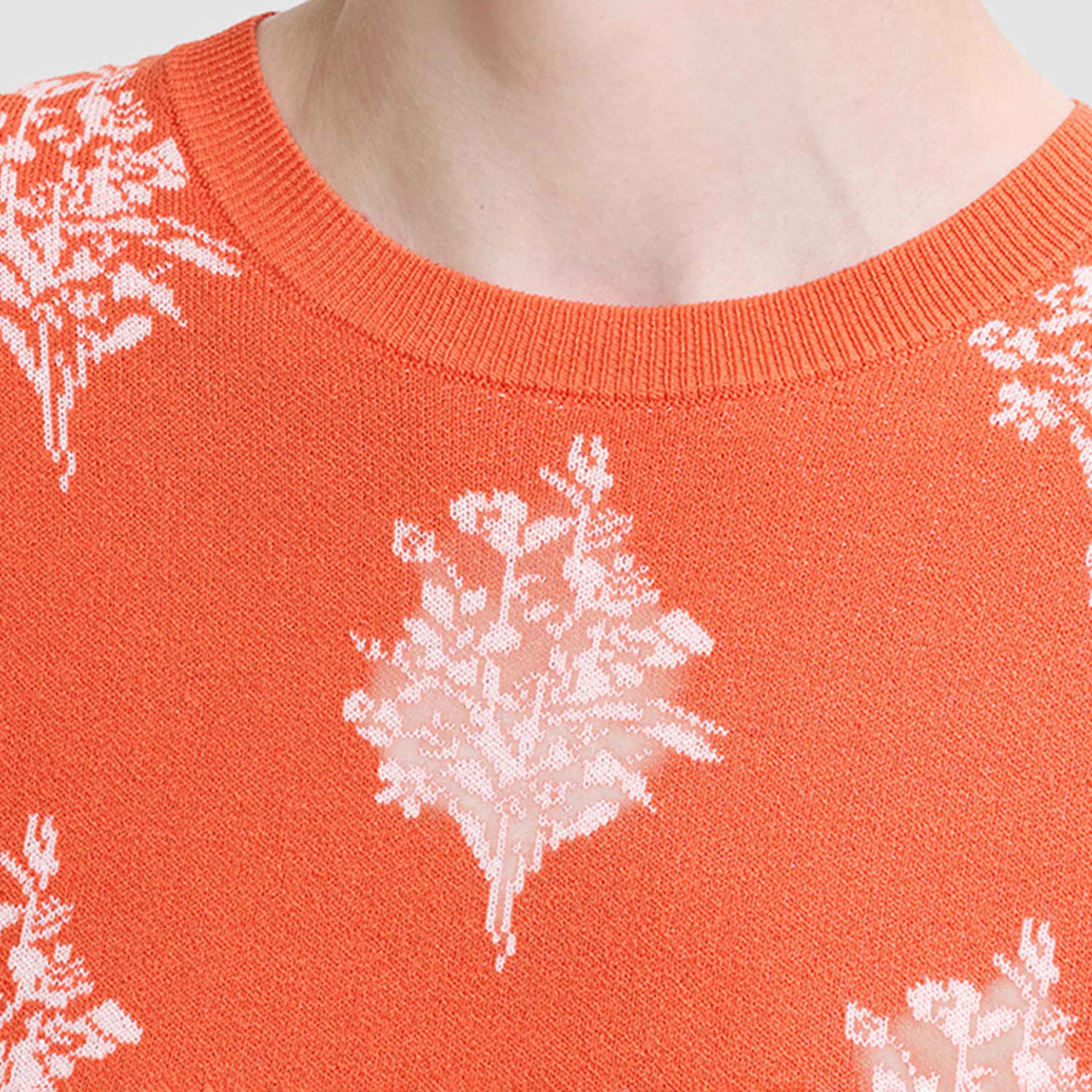 بلوزة محبوكة نسائية بياقة مستديرة وطبعة زهور تجريدية لون برتقالي من فرينش كونكشن-women-clothing-shirtsandblouses-blouses-image-5