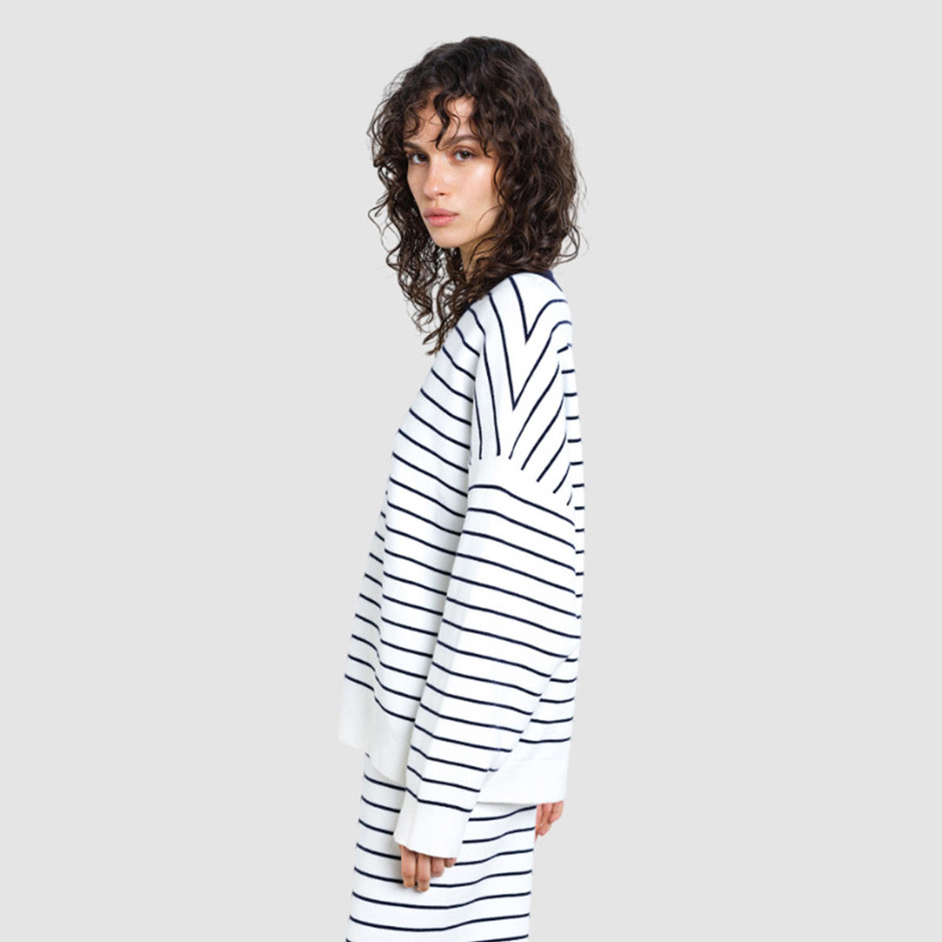 سويتر نسائي بأكمام منسدلة ومخطط لون أبيض من فرينش كونكشن-women-winterwear-cardigansandjumpers-jumpers-image-4