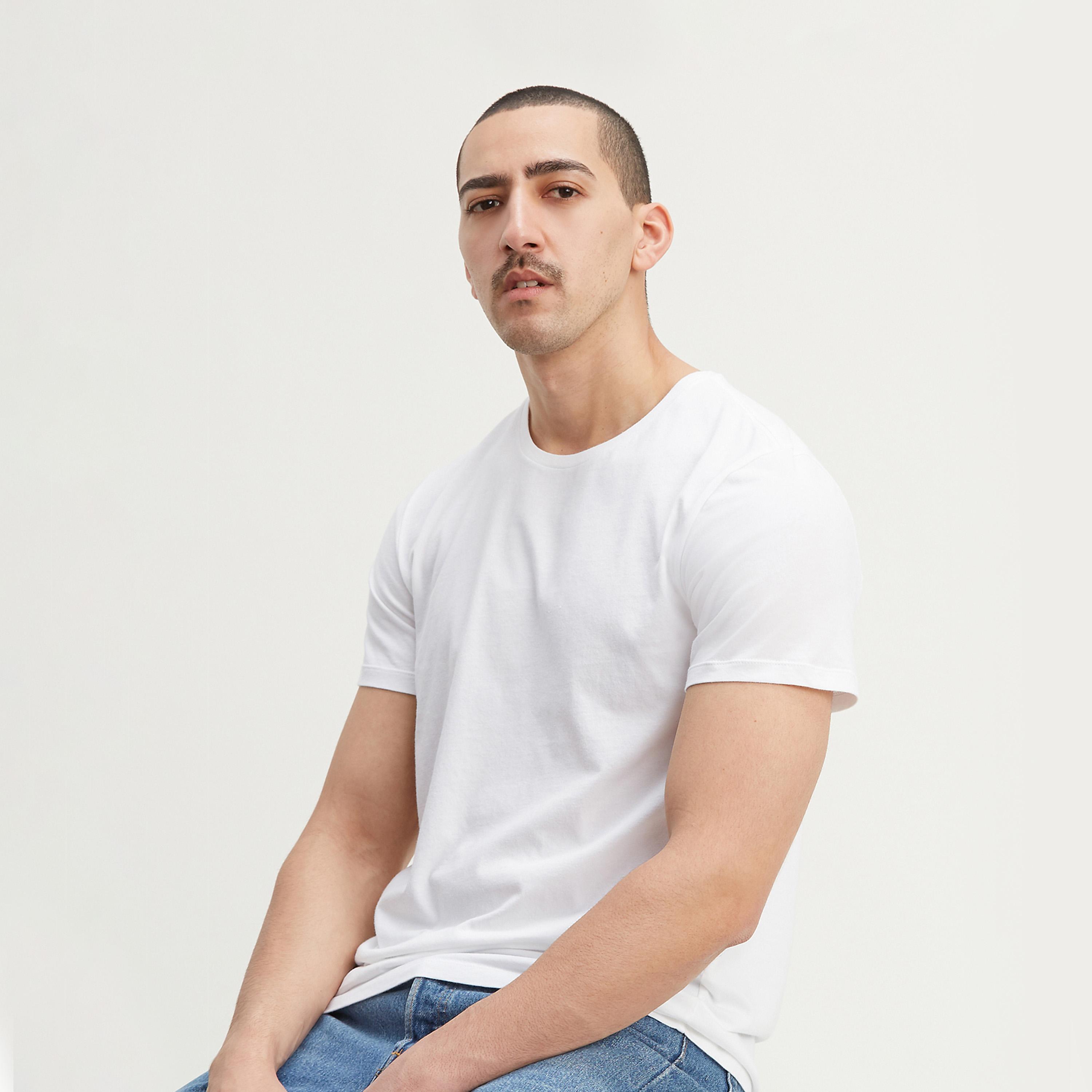 ليفايز- قميص تي شيرت أكمام قصيرة ياقة مستديرة- عدد 2-men-clothing-tshirtsandpolos-tshirts-image-3