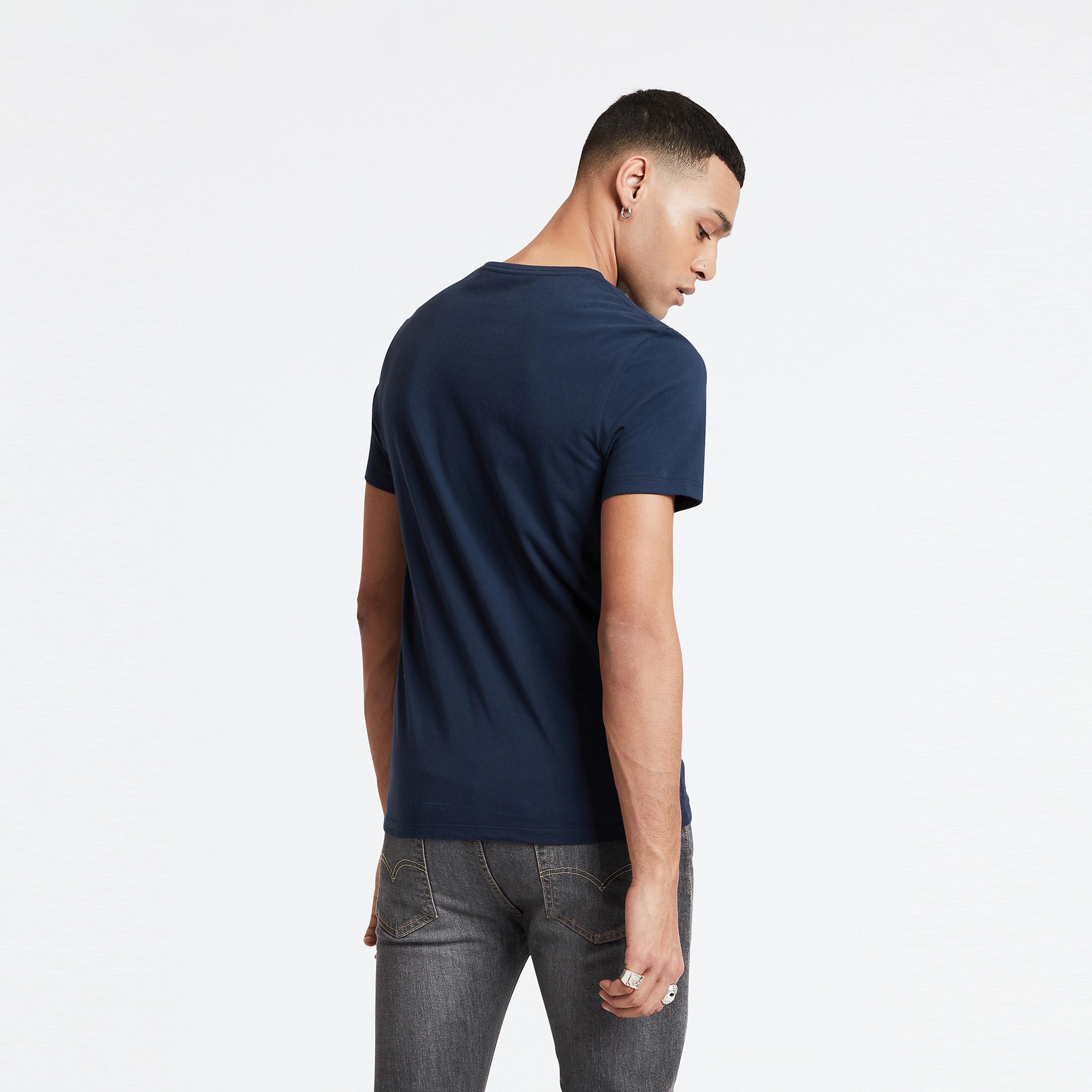 ليفايز- قميص تي شيرت أكمام قصيرة ياقة مستديرة- عدد 2-men-clothing-tshirtsandpolos-tshirts-image-5