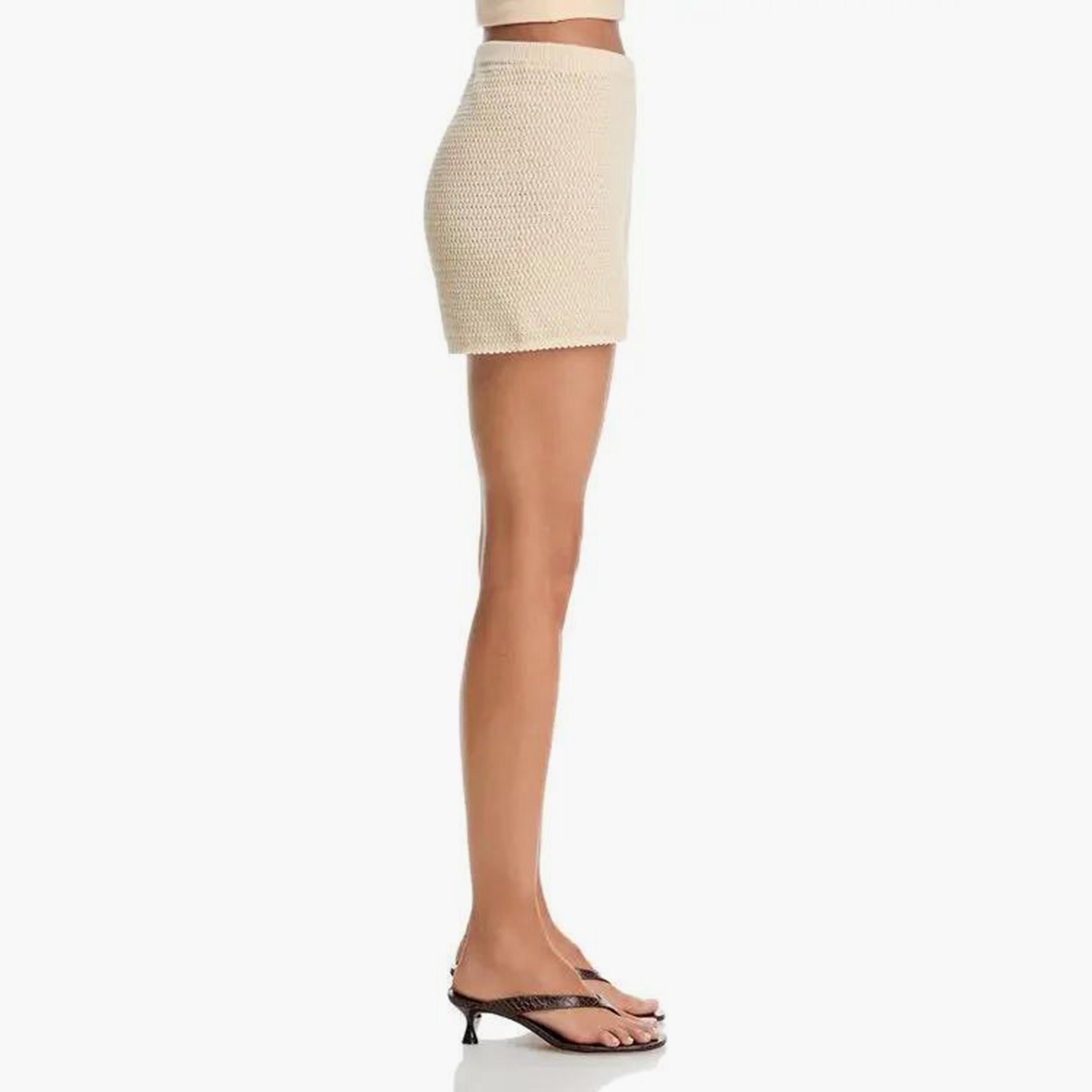شورت نسائي قطن كروشيه بقماش بارز لون كريمي من فرينش كونكشن-women-clothing-bottoms-shorts-image-3