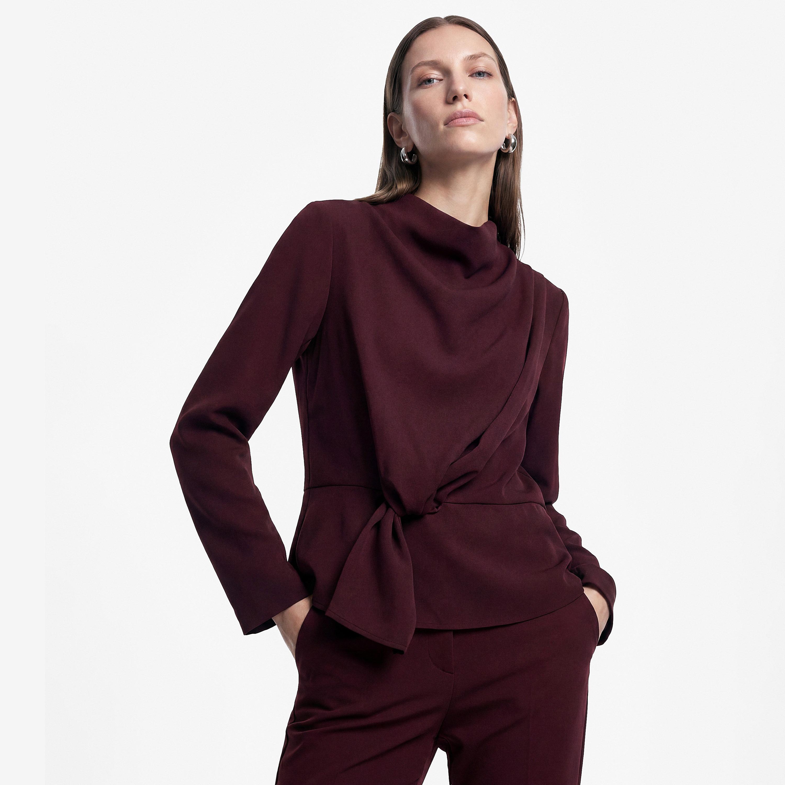 بلوزة حريمي بياقة متساقطة (كاول) باللون الخمرّي من كوتون-women-clothing-shirtsandblouses-blouses-image-1