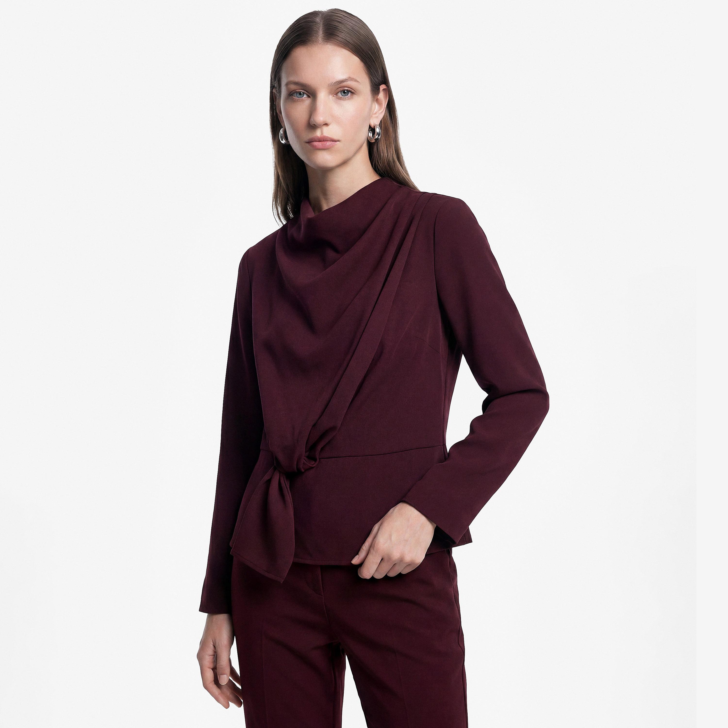 بلوزة حريمي بياقة متساقطة (كاول) باللون الخمرّي من كوتون-women-clothing-shirtsandblouses-blouses-image-5