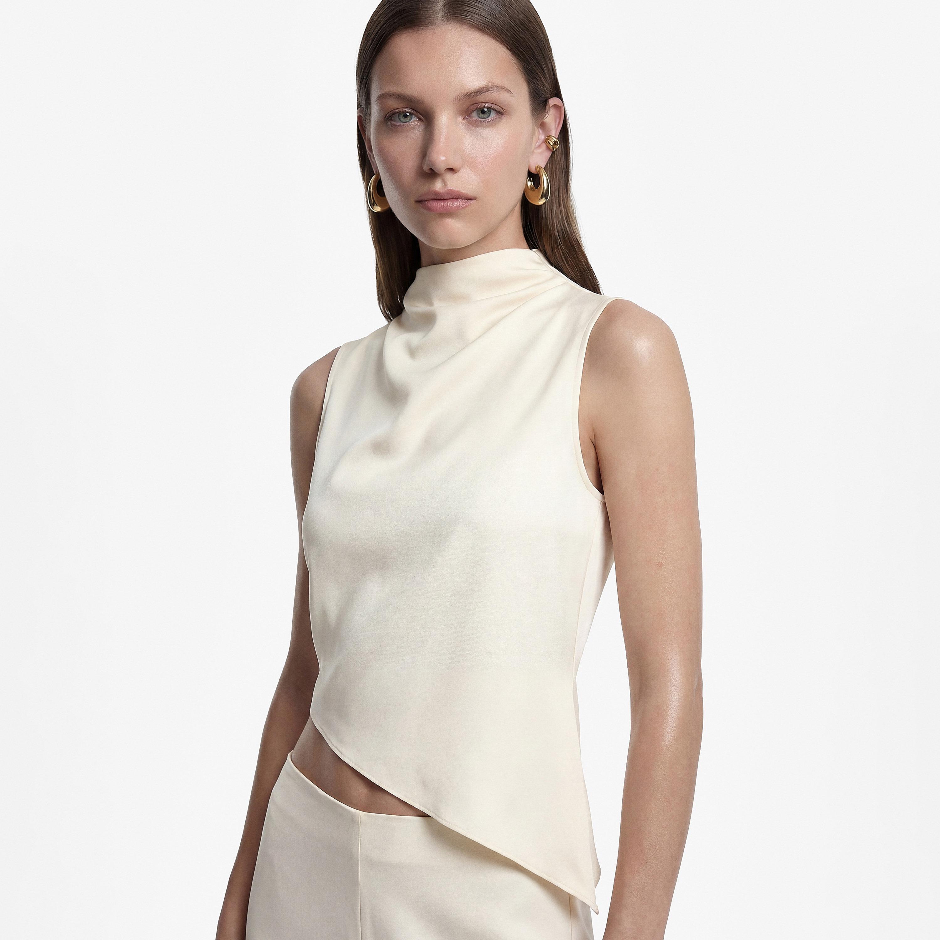 بلوزة حريمي غير متماثلة الطول باللون الكريمه من كوتون-women-clothing-shirtsandblouses-blouses-image-4