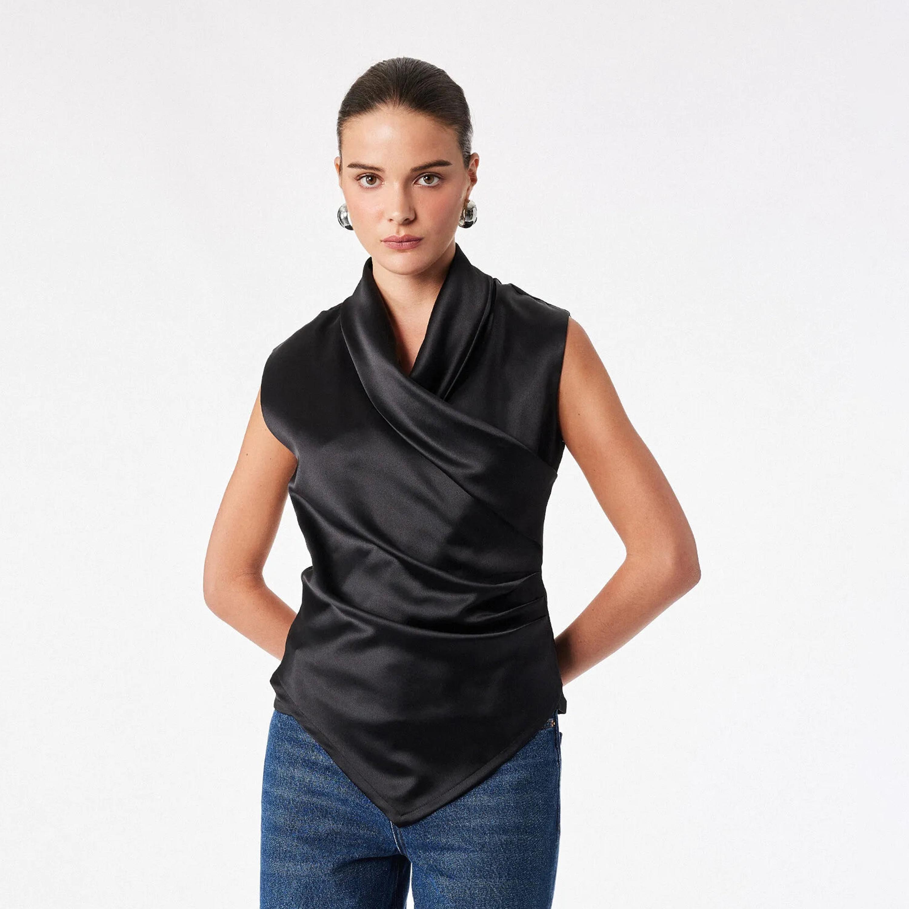 توب حريمي بتصميم ملفوف من قماش القطن من كوتون-women-clothing-shirtsandblouses-blouses-image-1
