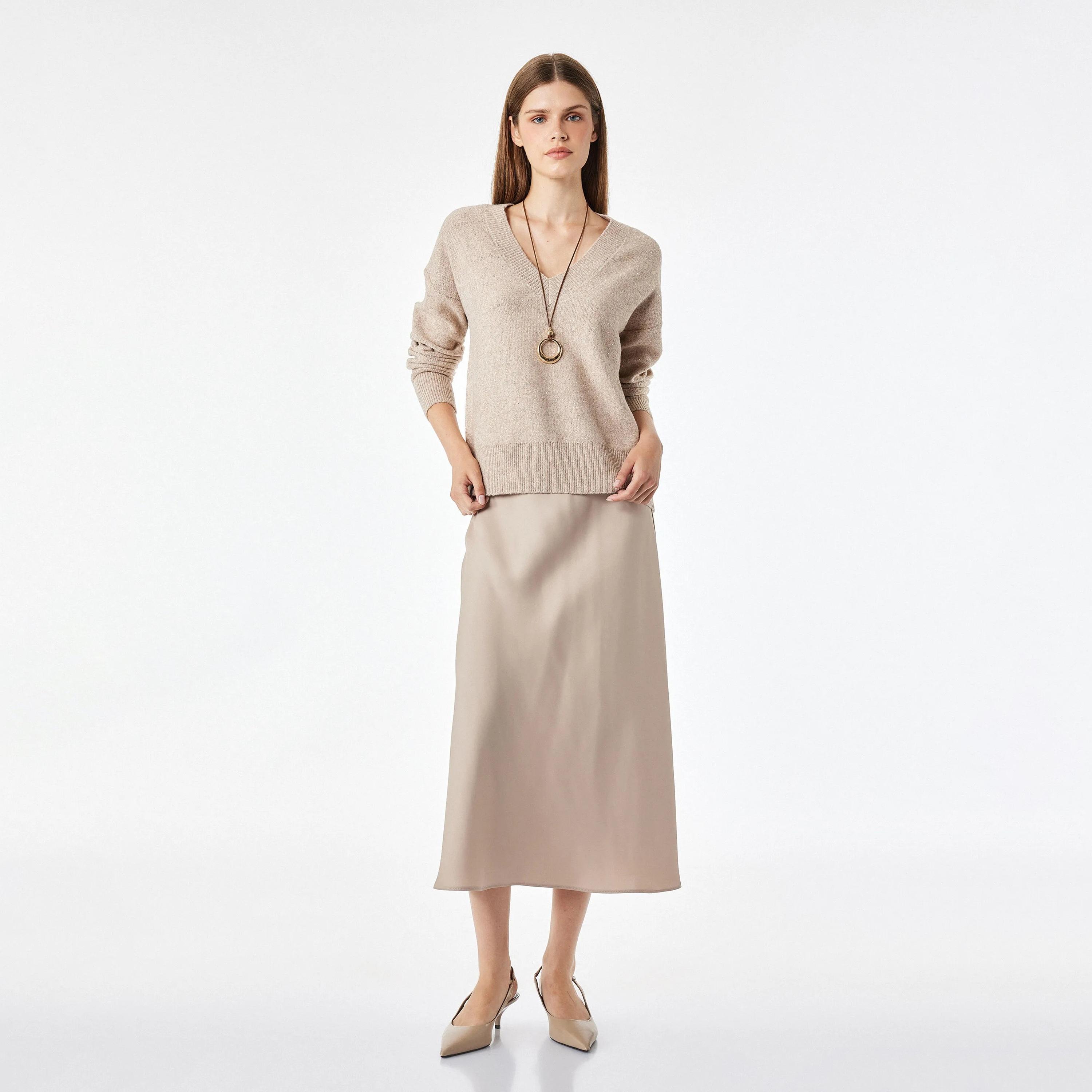 تنورة ميدي حريمي بقصة A-Line قماش ساتان من كوتون-women-clothing-skirts-image-2
