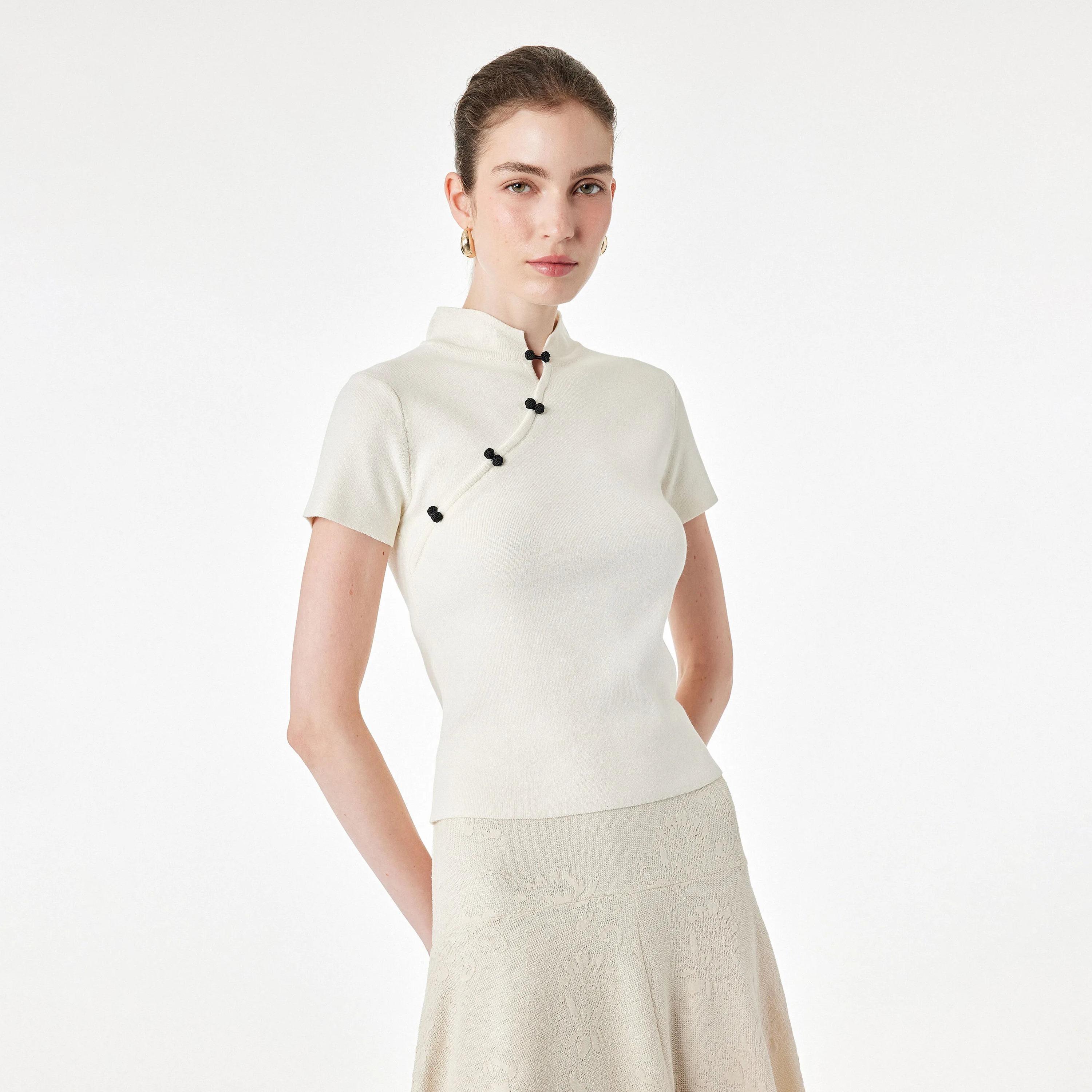 توب سويتر حريمي بلون البيج بياقة مرتفعة من كوتون-women-clothing-shirtsandblouses-blouses-image-1