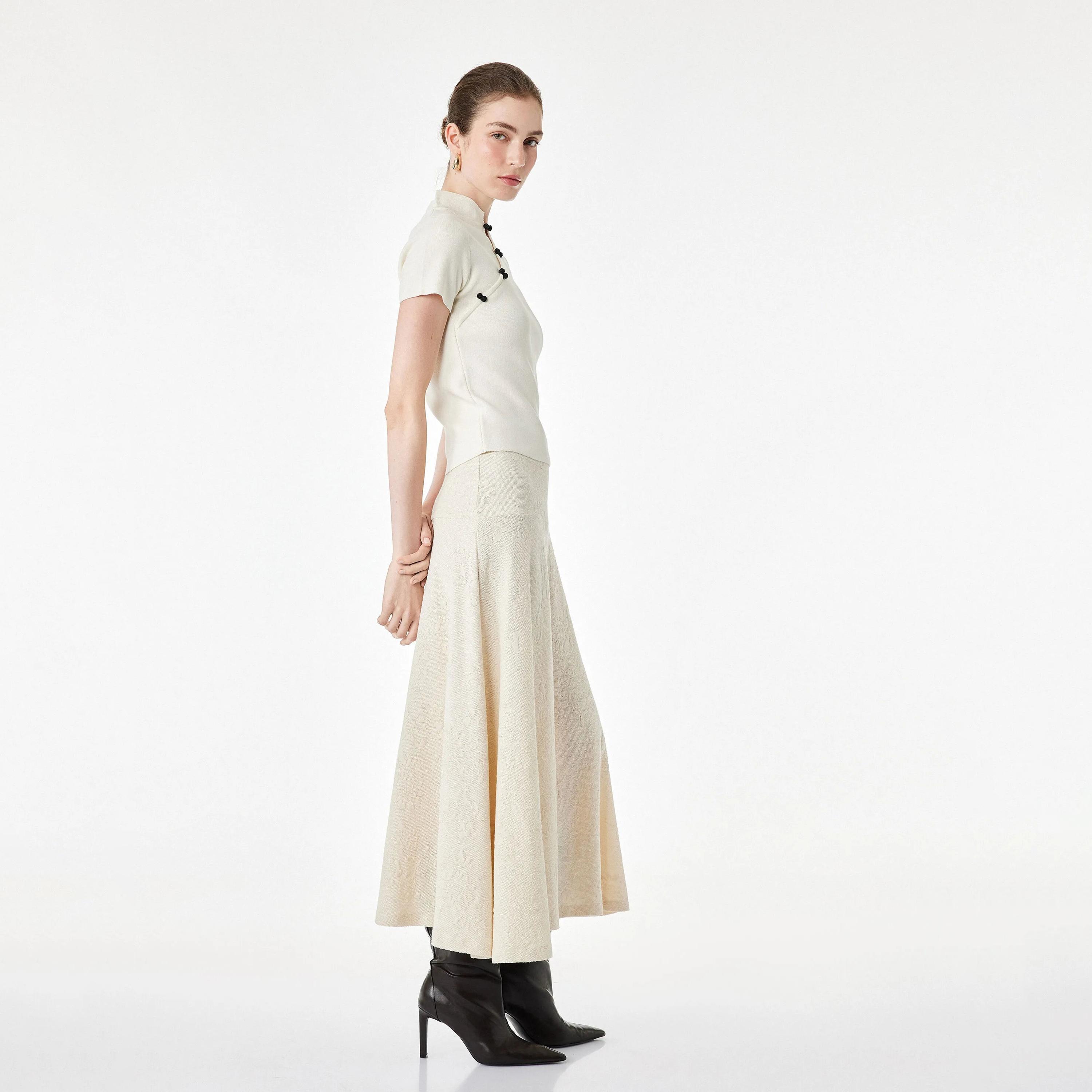 توب سويتر حريمي بلون البيج بياقة مرتفعة من كوتون-women-clothing-shirtsandblouses-blouses-image-2