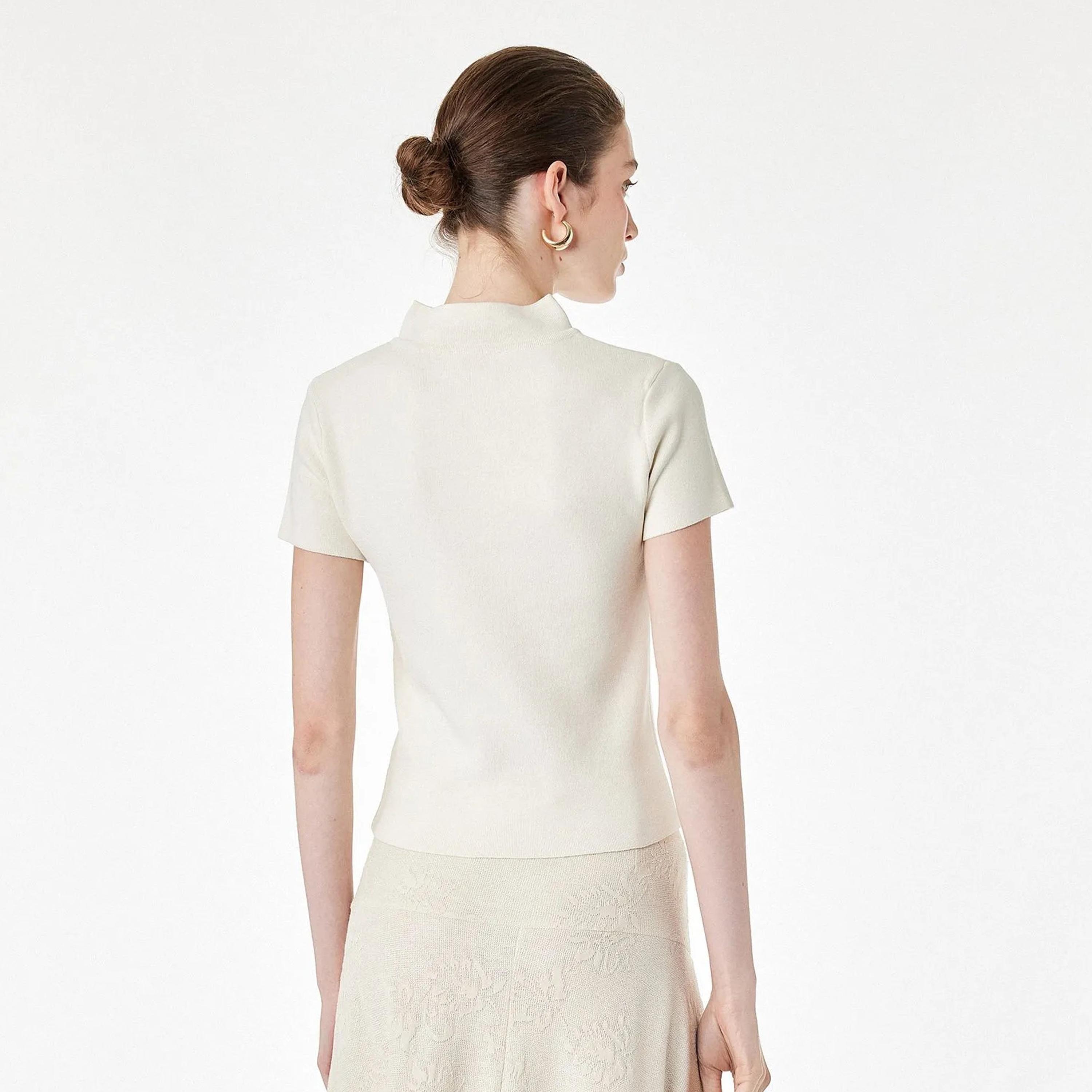 توب سويتر حريمي بلون البيج بياقة مرتفعة من كوتون-women-clothing-shirtsandblouses-blouses-image-4