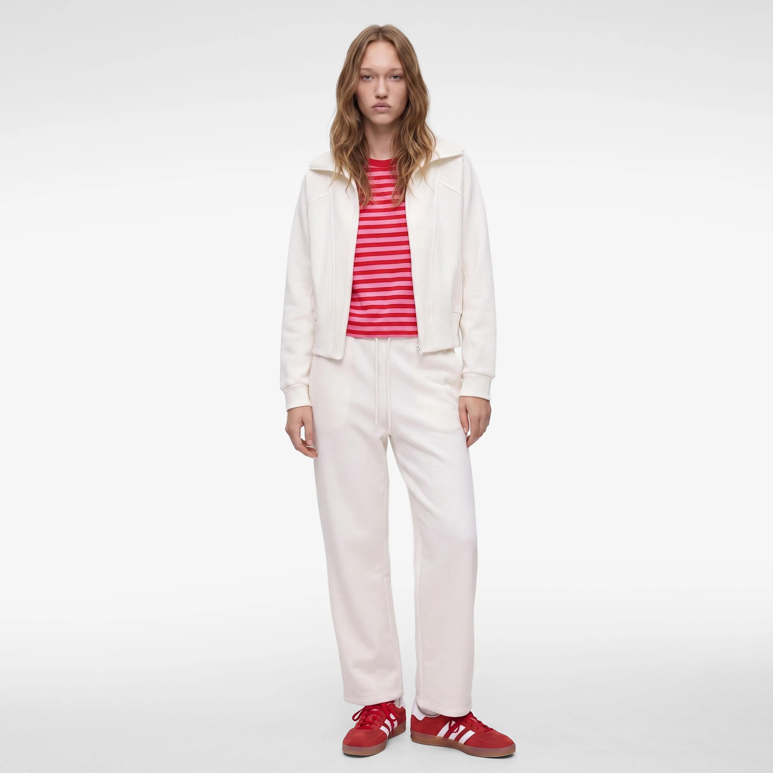 سويت شيرت حريمي بياقة لون بيج من كوتون-women-clothing-hoodiesandsweatshirts-sweatshirts-image-2