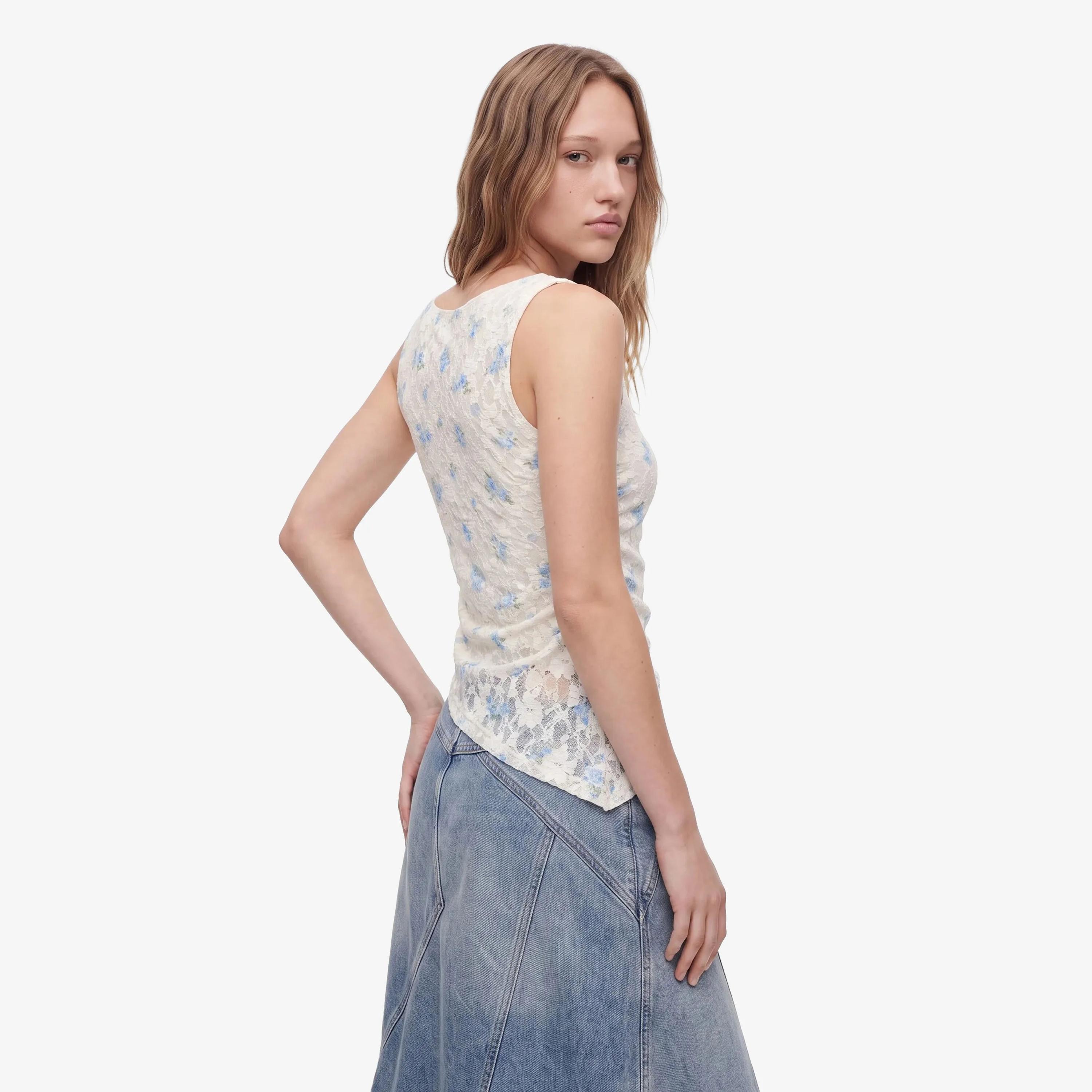 توب تانك حريمي قطن بتصميم دانتيل زهور باللون البيج من كوتون-women-clothing-shirtsandblouses-blouses-image-3