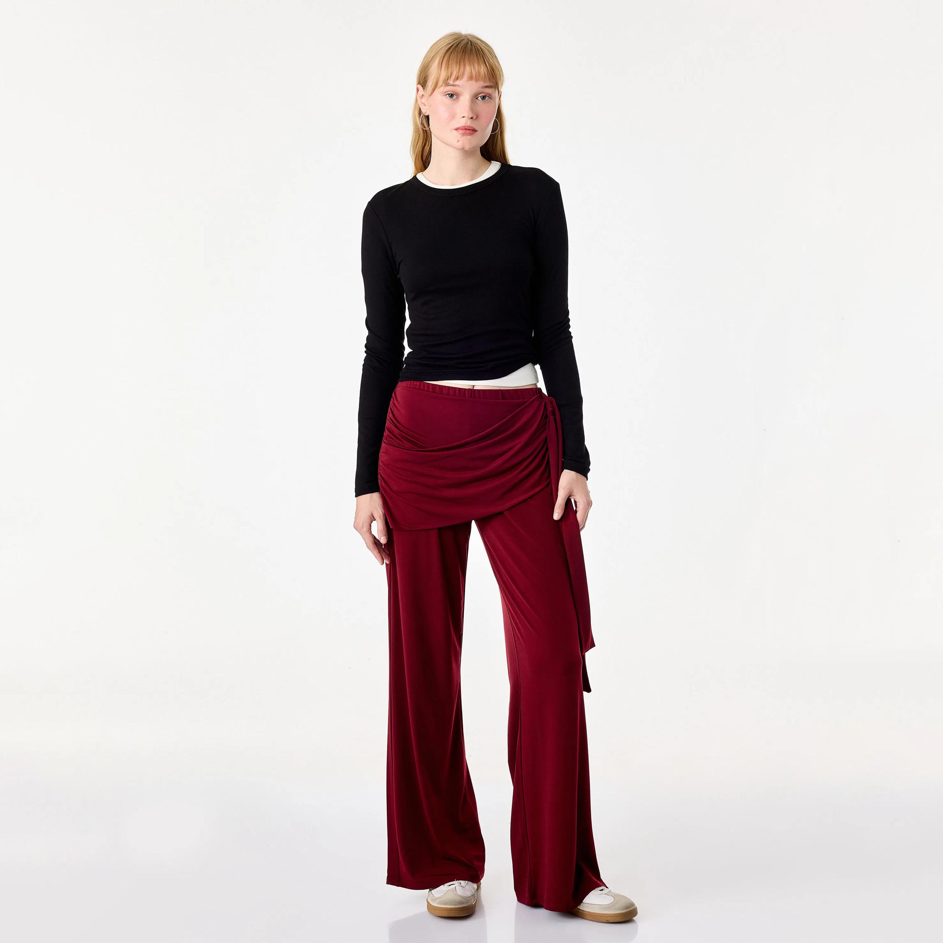 بنطلون حريمي فليرد بلون العنابي من كوتون-women-clothing-trousers-image-2