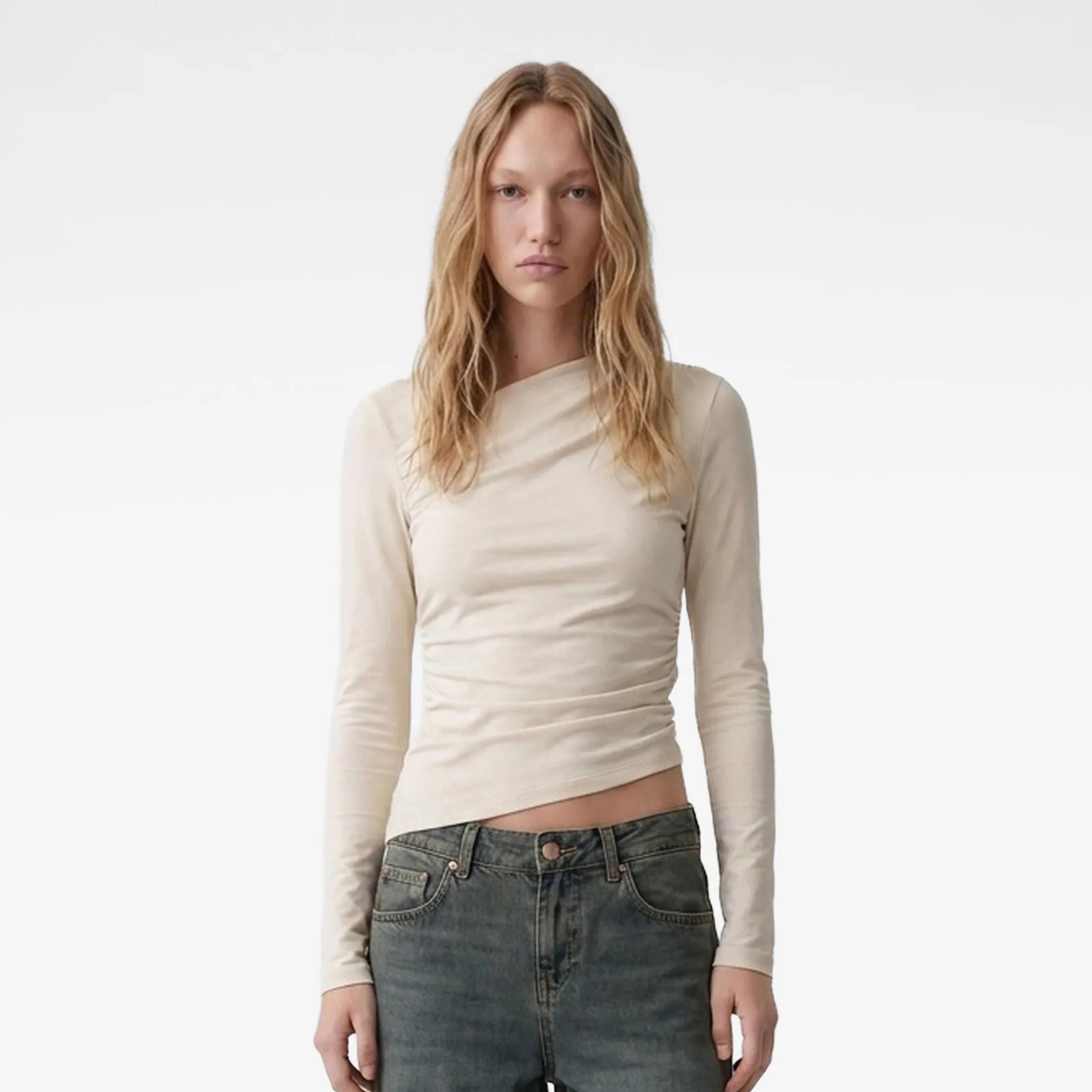 توب حريمي بملمس مجعد وفتحة رقبة غير متماثلة من كوتون-women-clothing-shirtsandblouses-blouses-image-6