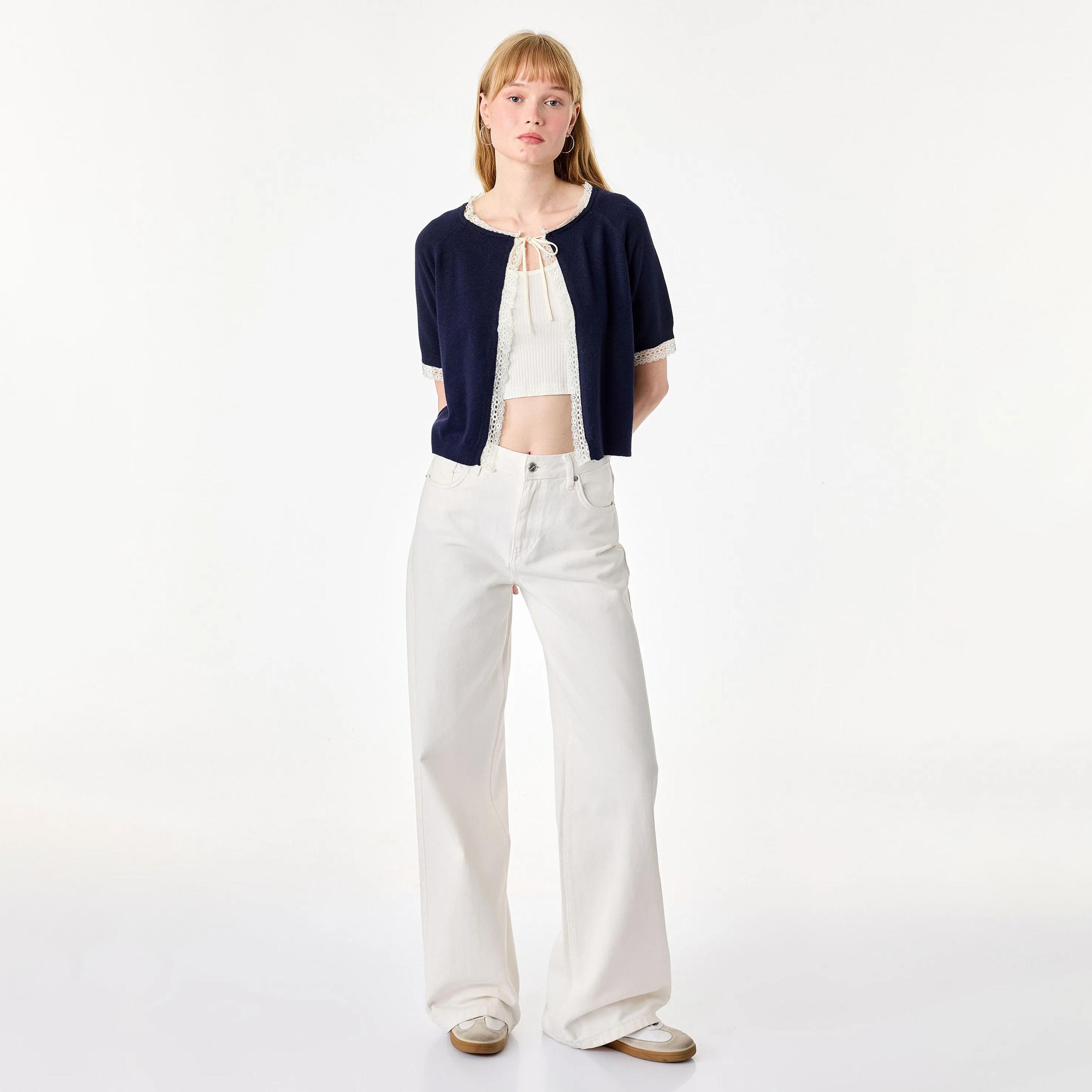 كارديجان حريمي بأكمام راجلان وتفاصيل دانتيل باللون الكحلي من كوتون-women-winterwear-cardigansandjumpers-cardigans-image-2