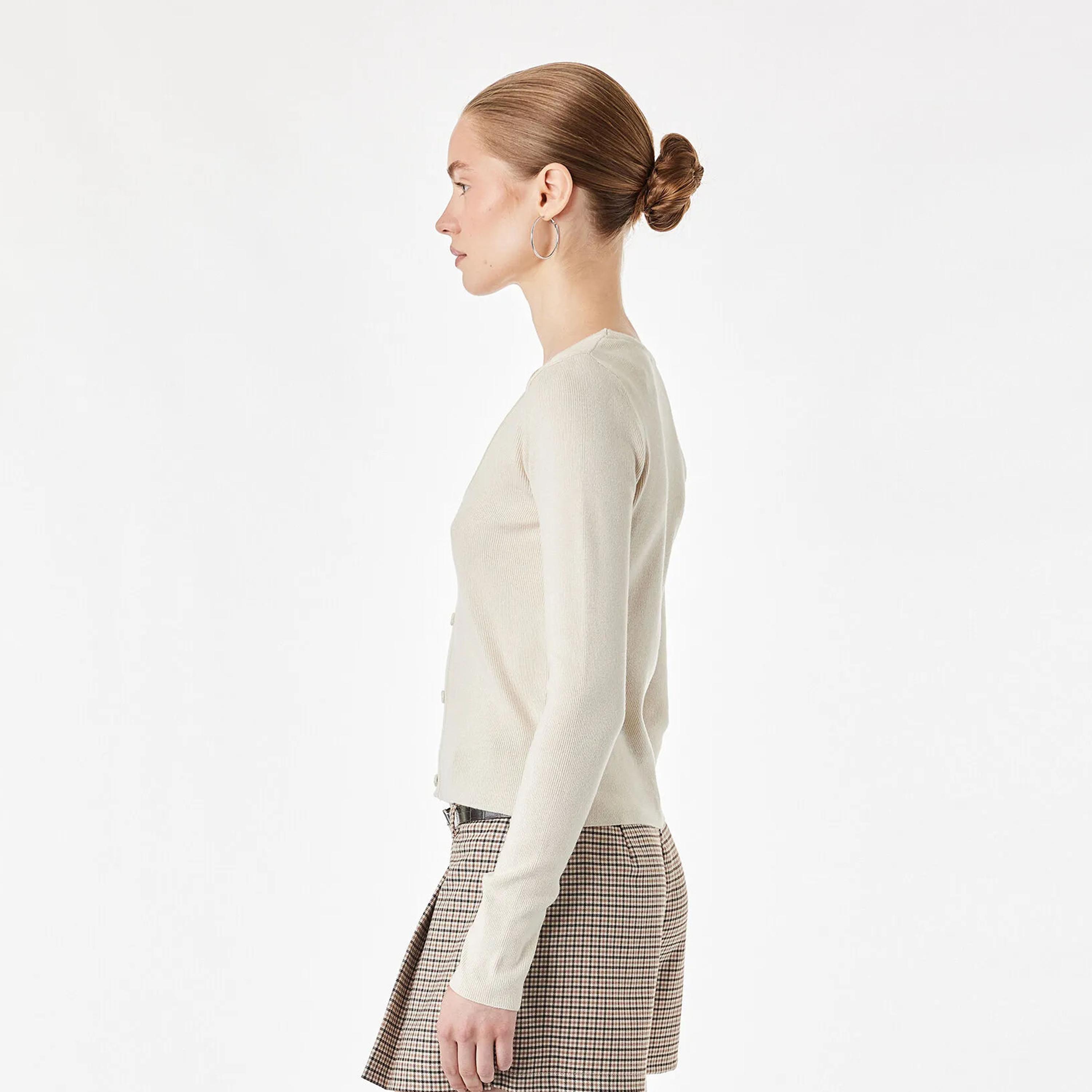 كارديجان حريمي بفتحة رقبة سكوب من كوتون-women-winterwear-cardigansandjumpers-cardigans-image-9