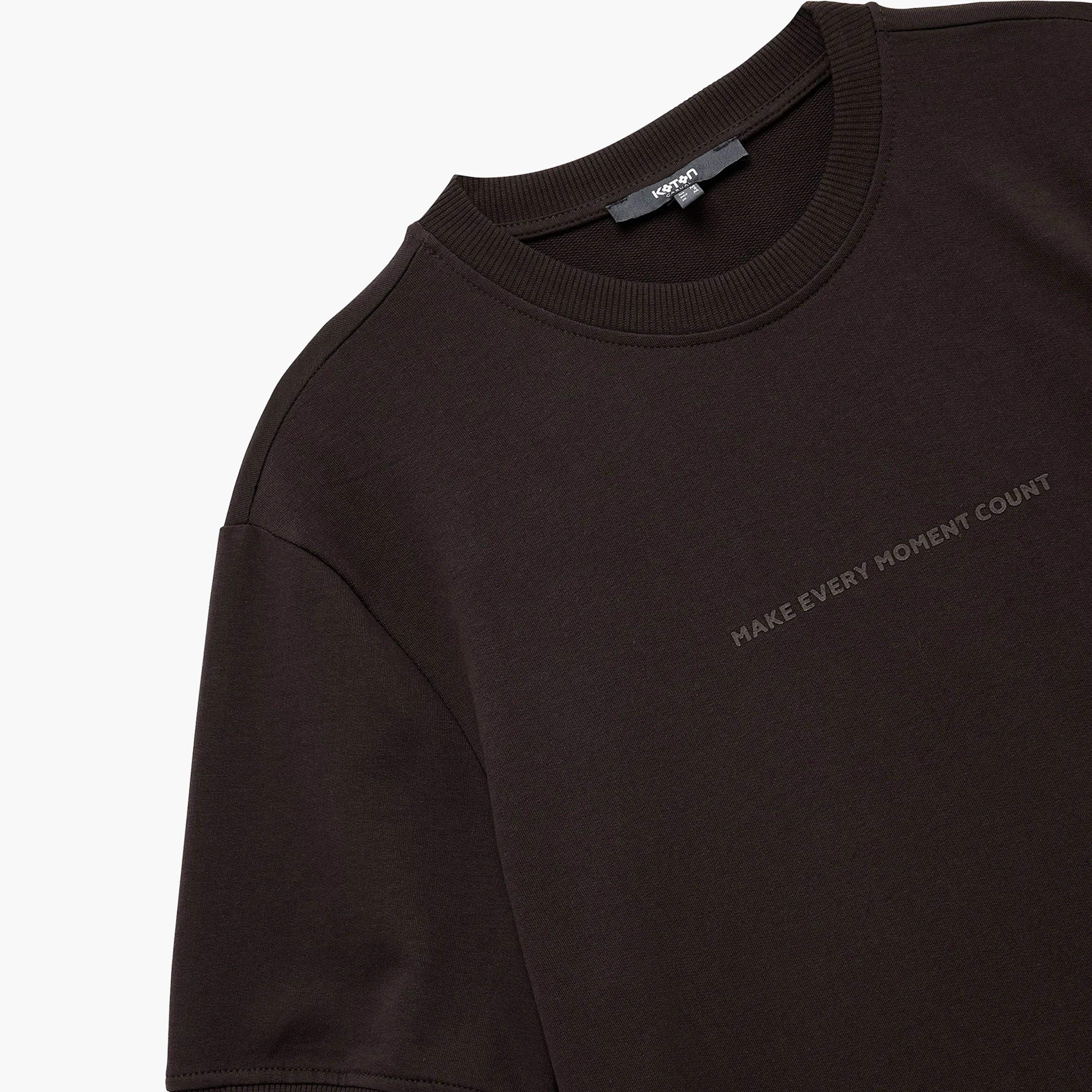 تيشيرت رجالي بطبعة نص وفتحة رقبة مستديرة بأكمام قصيرة من كوتون-men-clothing-tshirtsandpolos-tshirts-image-6