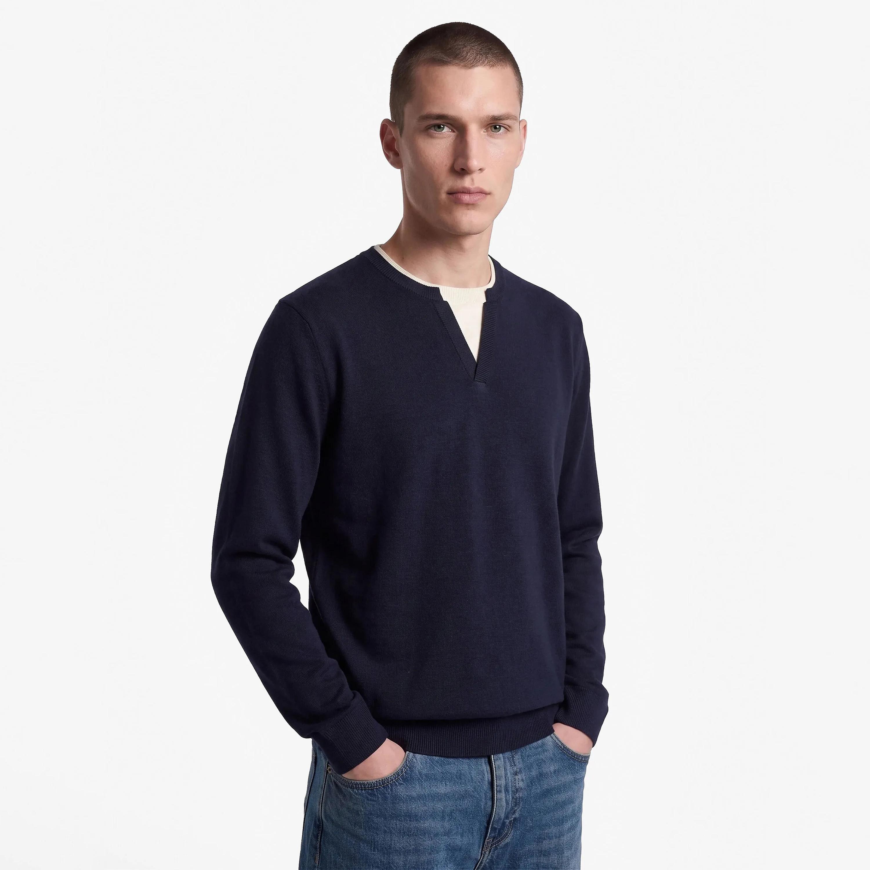 بلوفر رجالي سادة بياقة هينلي وأكمام طويلة من كوتون-men-clothing-sweatersandpullovers-image-3