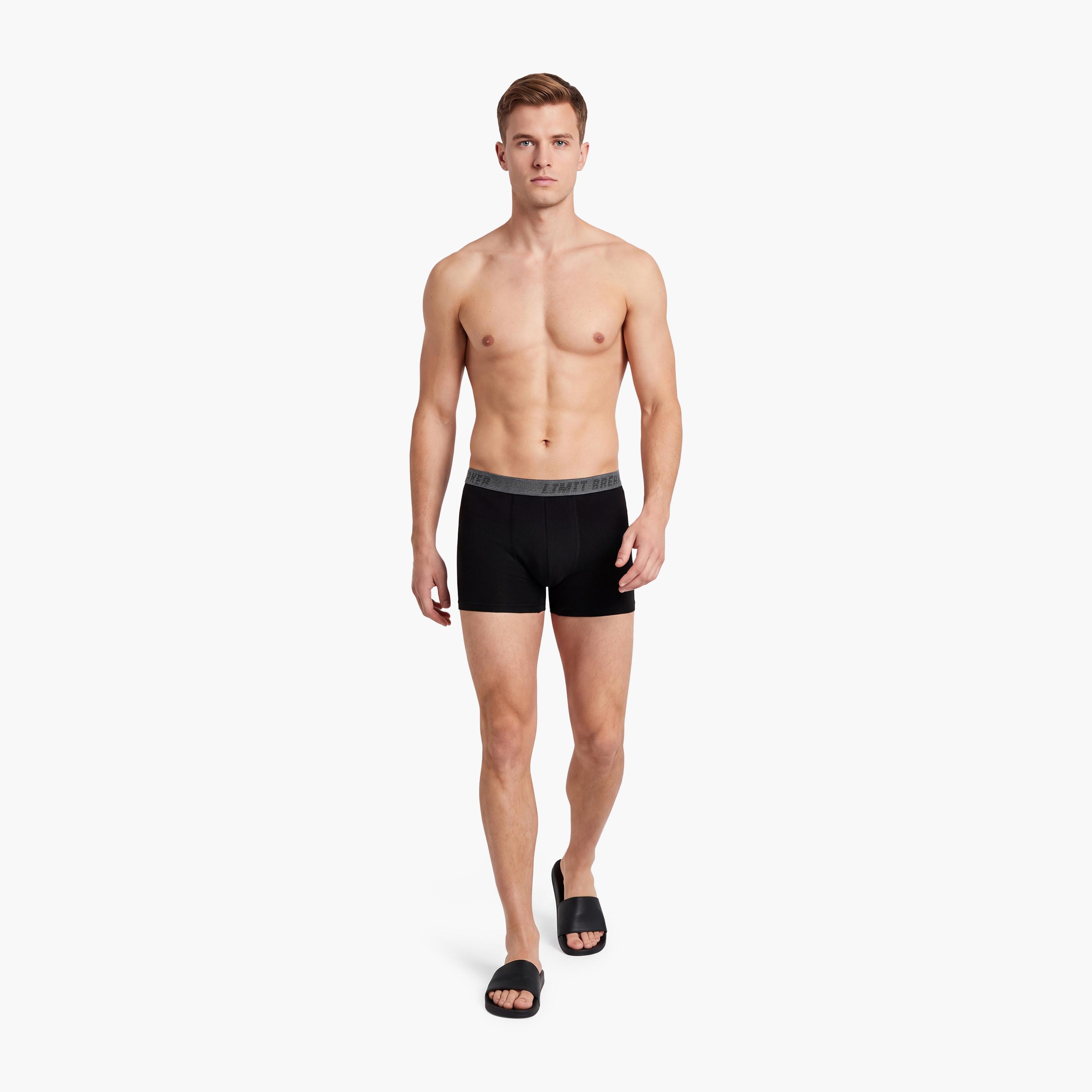بوكسر بريف رجالي بحزام خصر بطبعة الماركة عبوة من 3 قطع من كوتون-men-clothing-innerwear-underwear-image-3